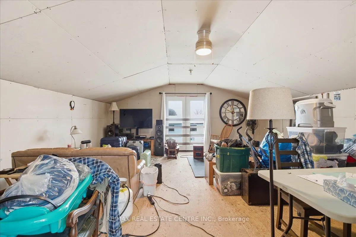 Photo 38 of 431 Second Road E, Hamilton, Stoney Creek — HOMEH