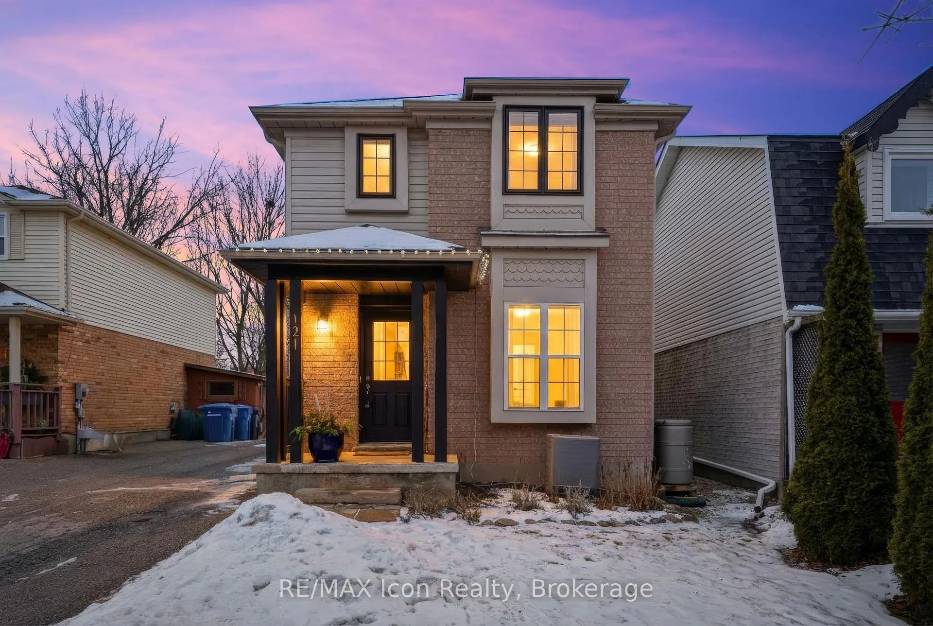 Photo 1 of 121 Moss Place, Guelph, Kortright West — HOMEH