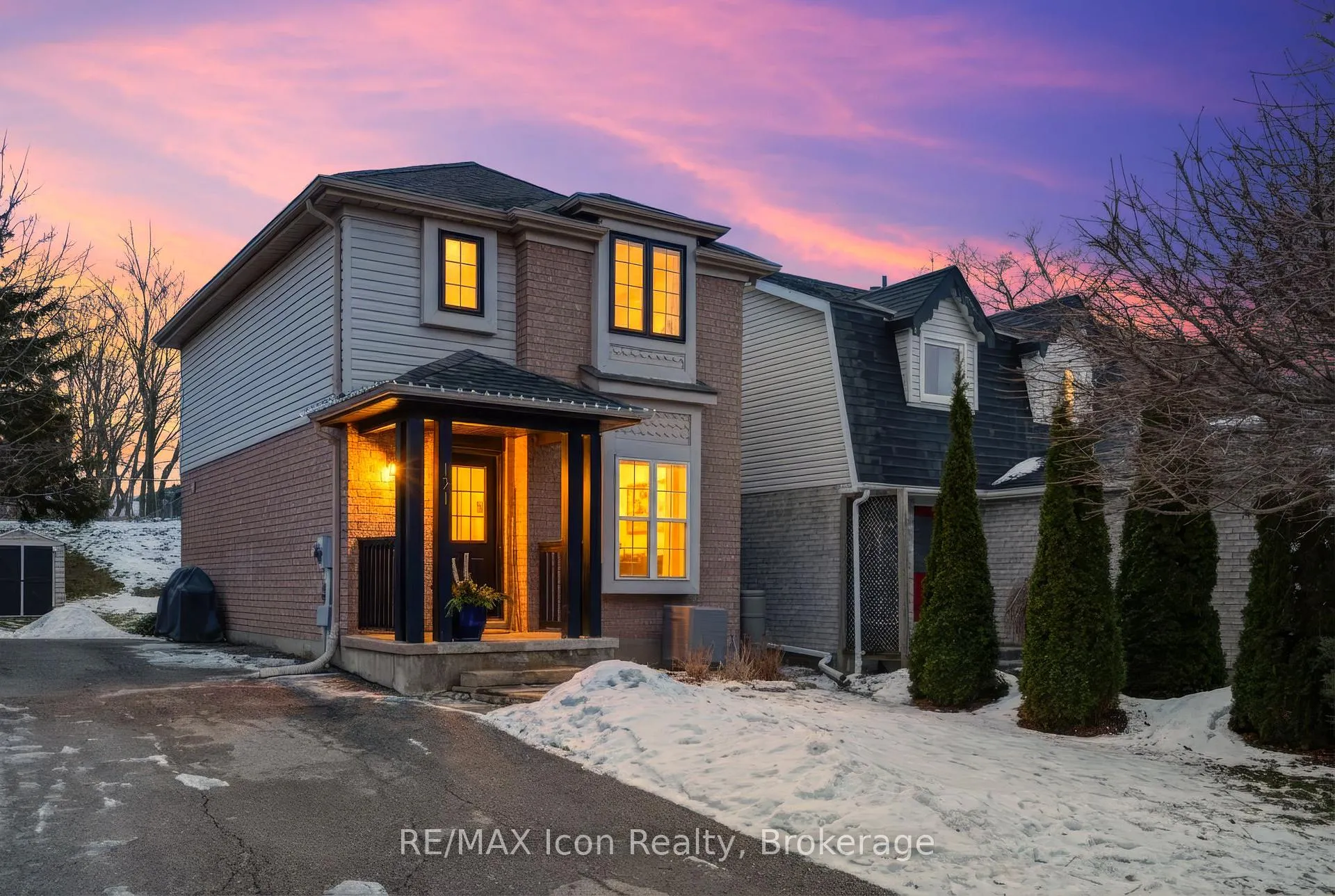 Photo 2 of 121 Moss Place, Guelph, Kortright West — HOMEH