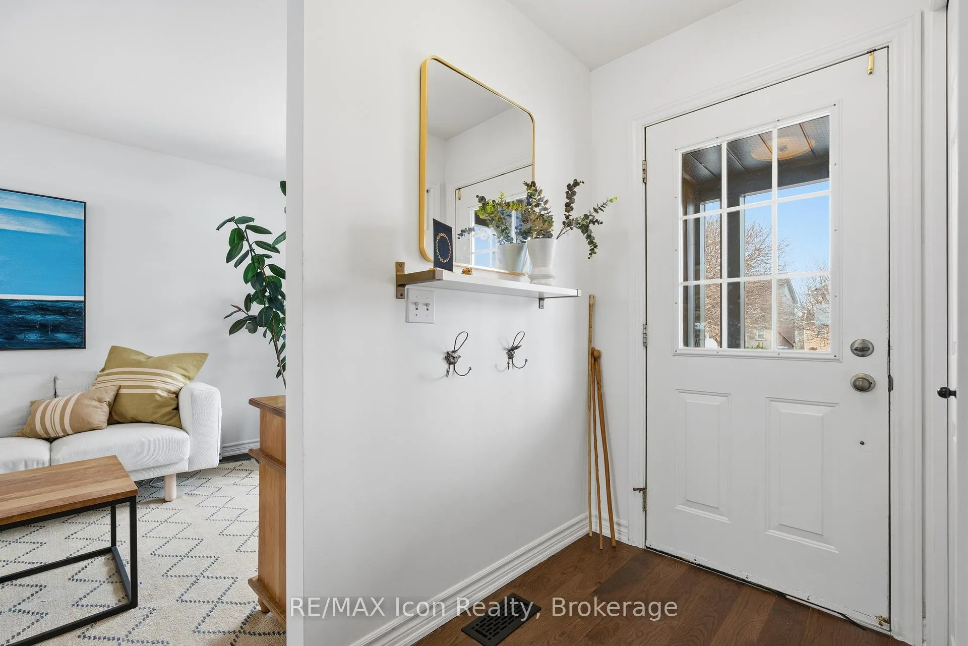Photo 5 of 121 Moss Place, Guelph, Kortright West — HOMEH