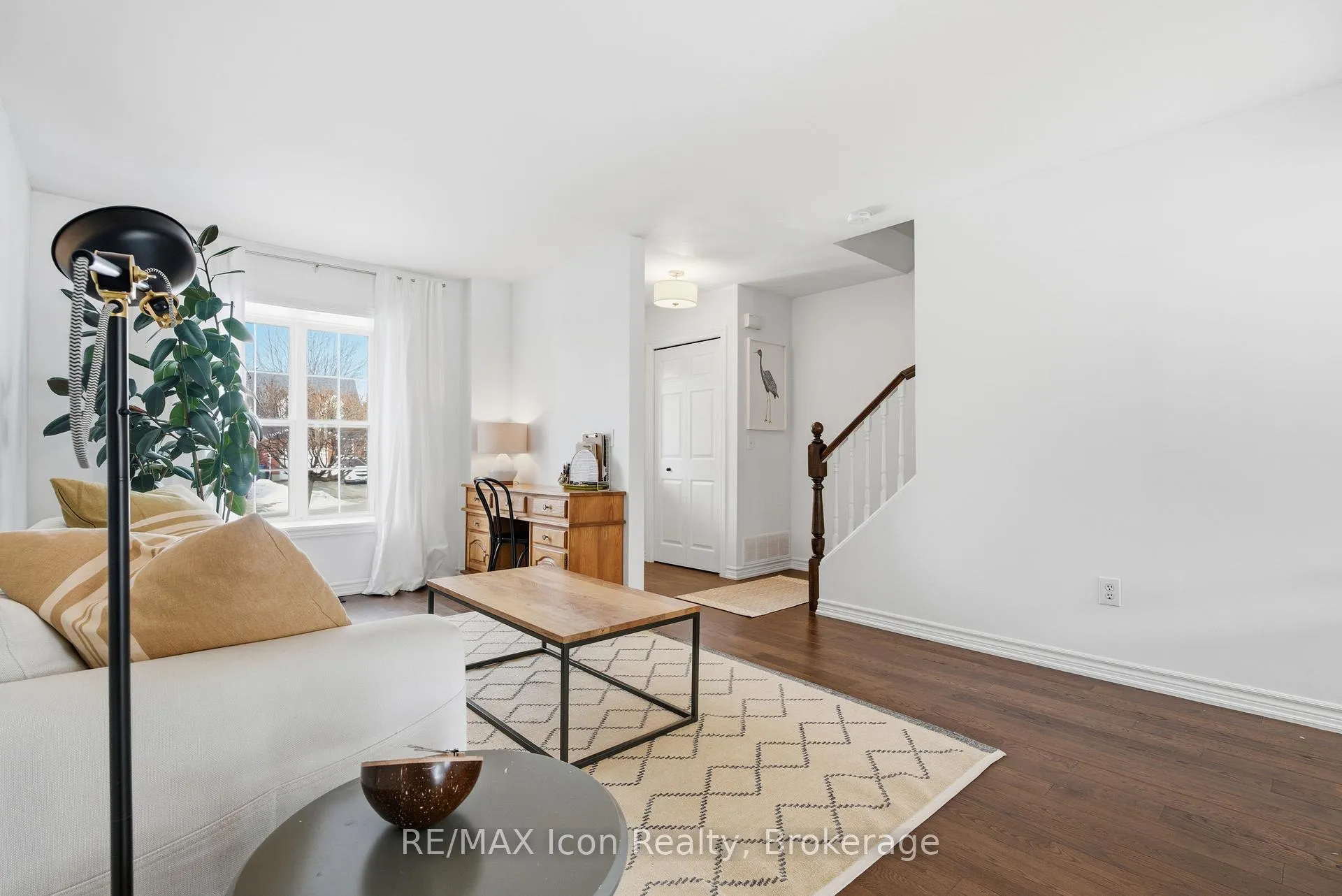 Photo 7 of 121 Moss Place, Guelph, Kortright West — HOMEH