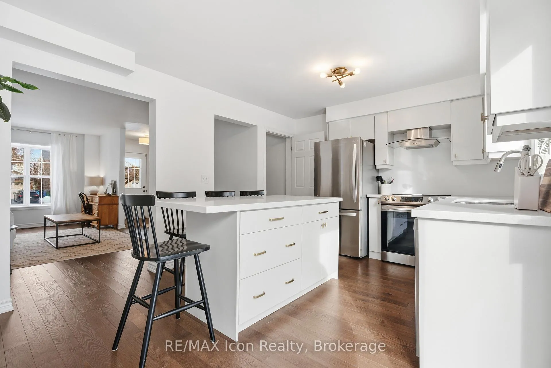 Photo 14 of 121 Moss Place, Guelph, Kortright West — HOMEH