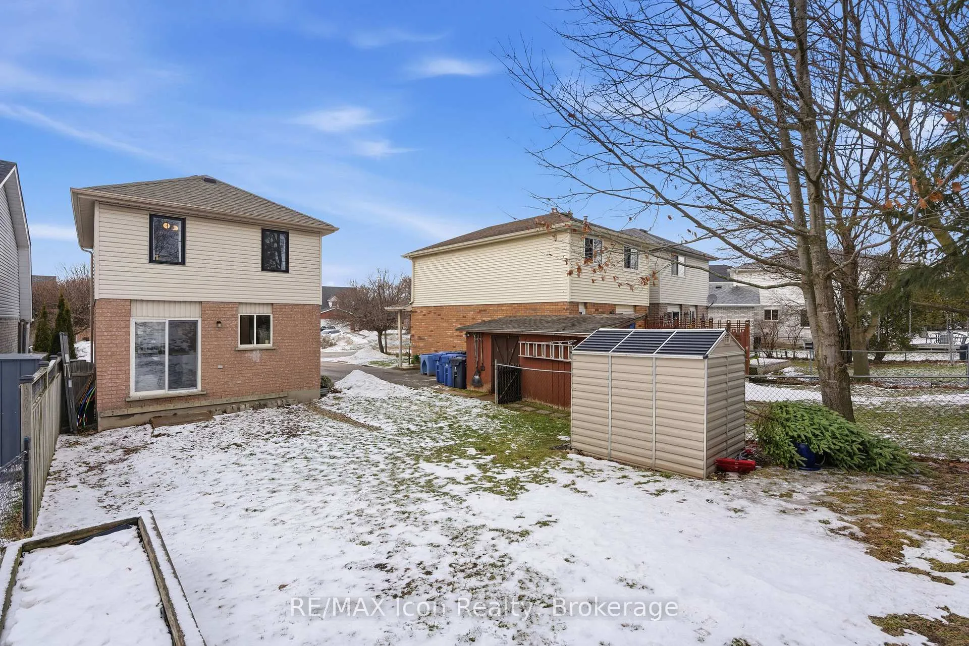 Photo 30 of 121 Moss Place, Guelph, Kortright West — HOMEH