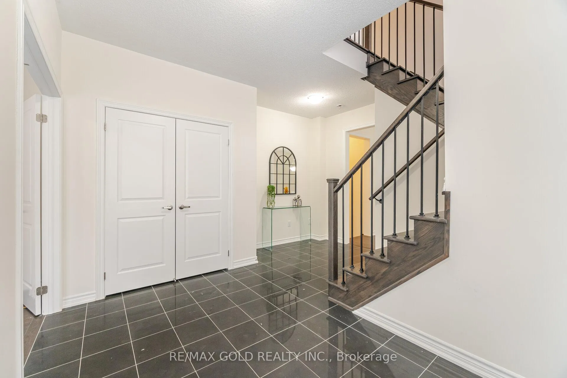 Photo 8 of 10 Thornvalley Terrace, Caledon, Rural Caledon — HOMEH
