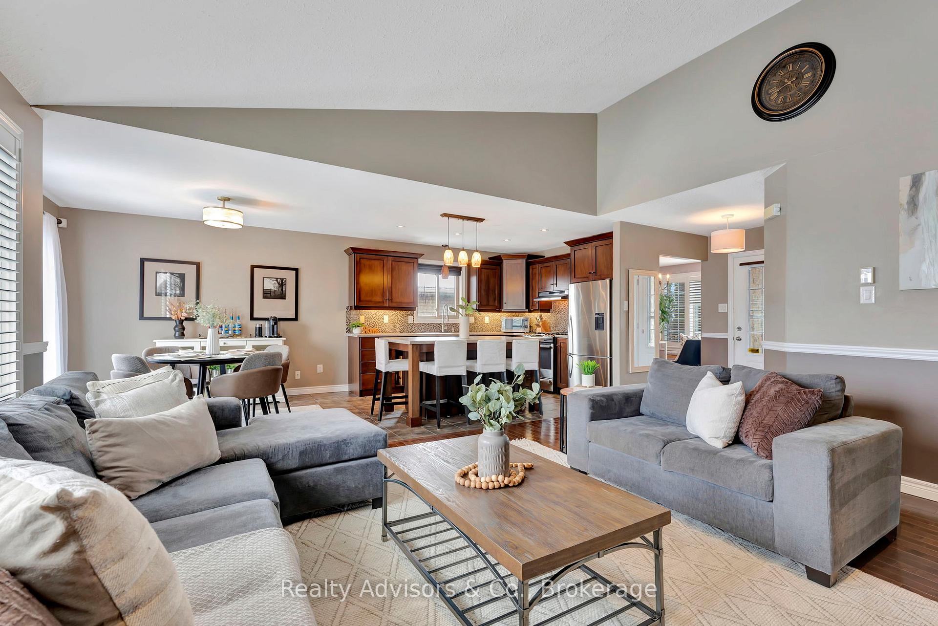 Photo 6 of 56 Southampton Drive, Brant, Brantford Twp — HOMEH