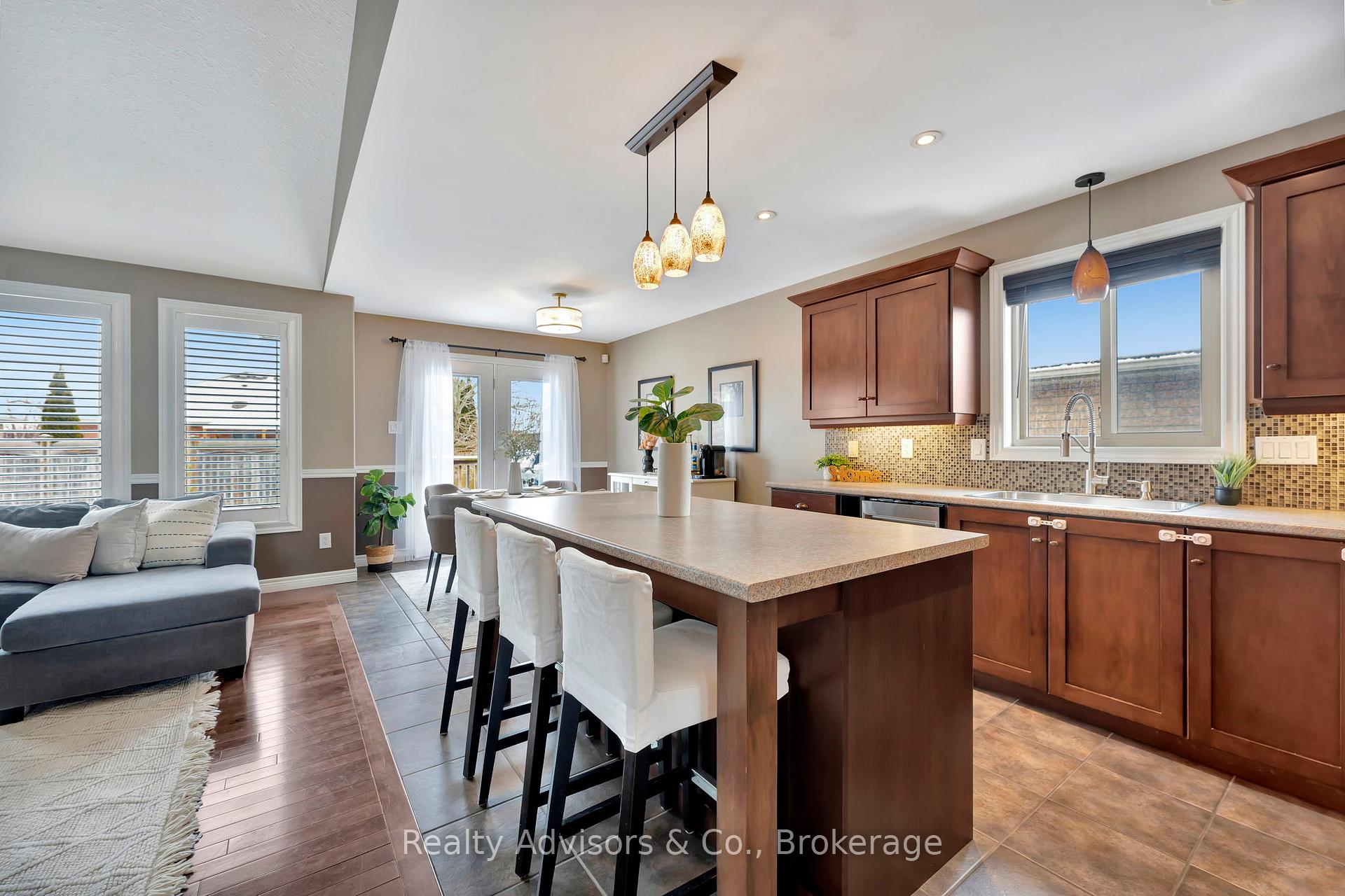 Photo 13 of 56 Southampton Drive, Brant, Brantford Twp — HOMEH