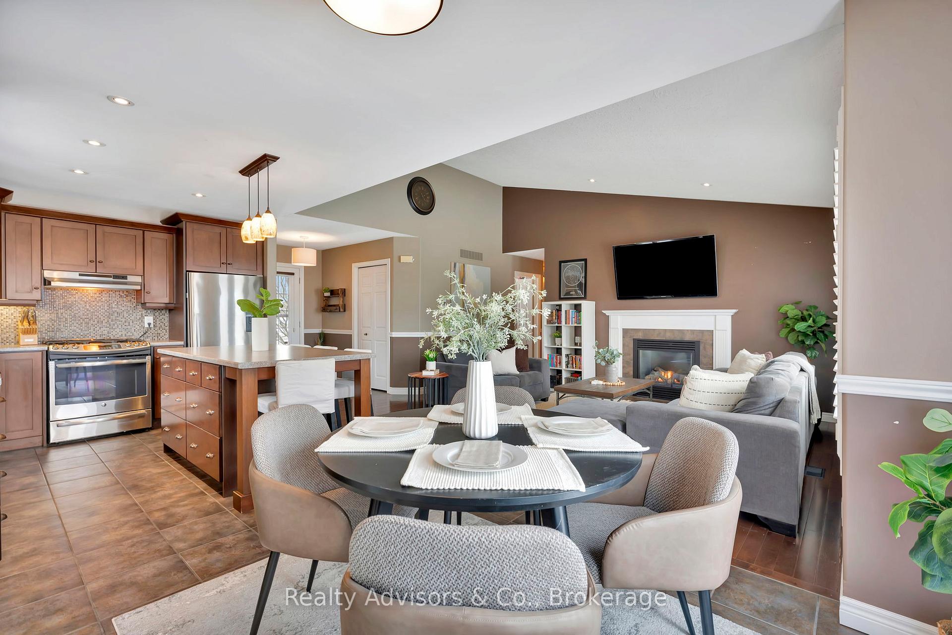 Photo 15 of 56 Southampton Drive, Brant, Brantford Twp — HOMEH
