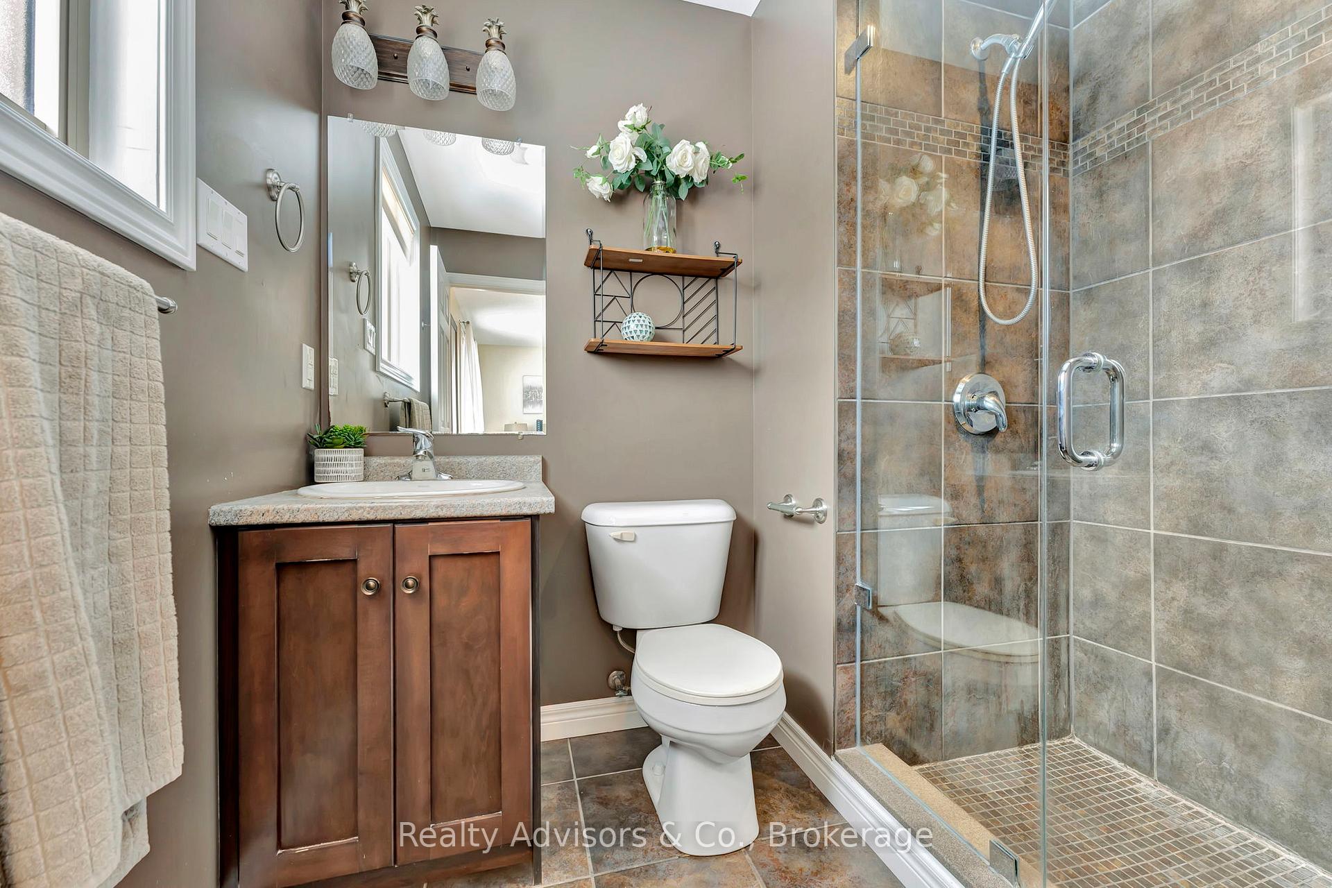 Photo 19 of 56 Southampton Drive, Brant, Brantford Twp — HOMEH