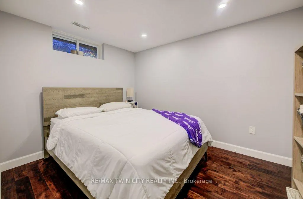 Photo 27 of 33 Orchid Crescent, Waterloo — HOMEH