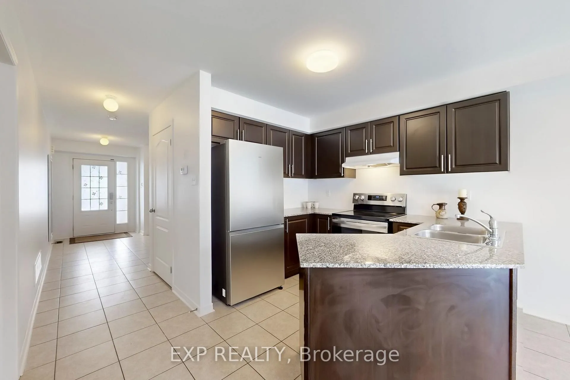 Photo 10 of 60 Fred Jackman Avenue, Clarington, Bowmanville — HOMEH