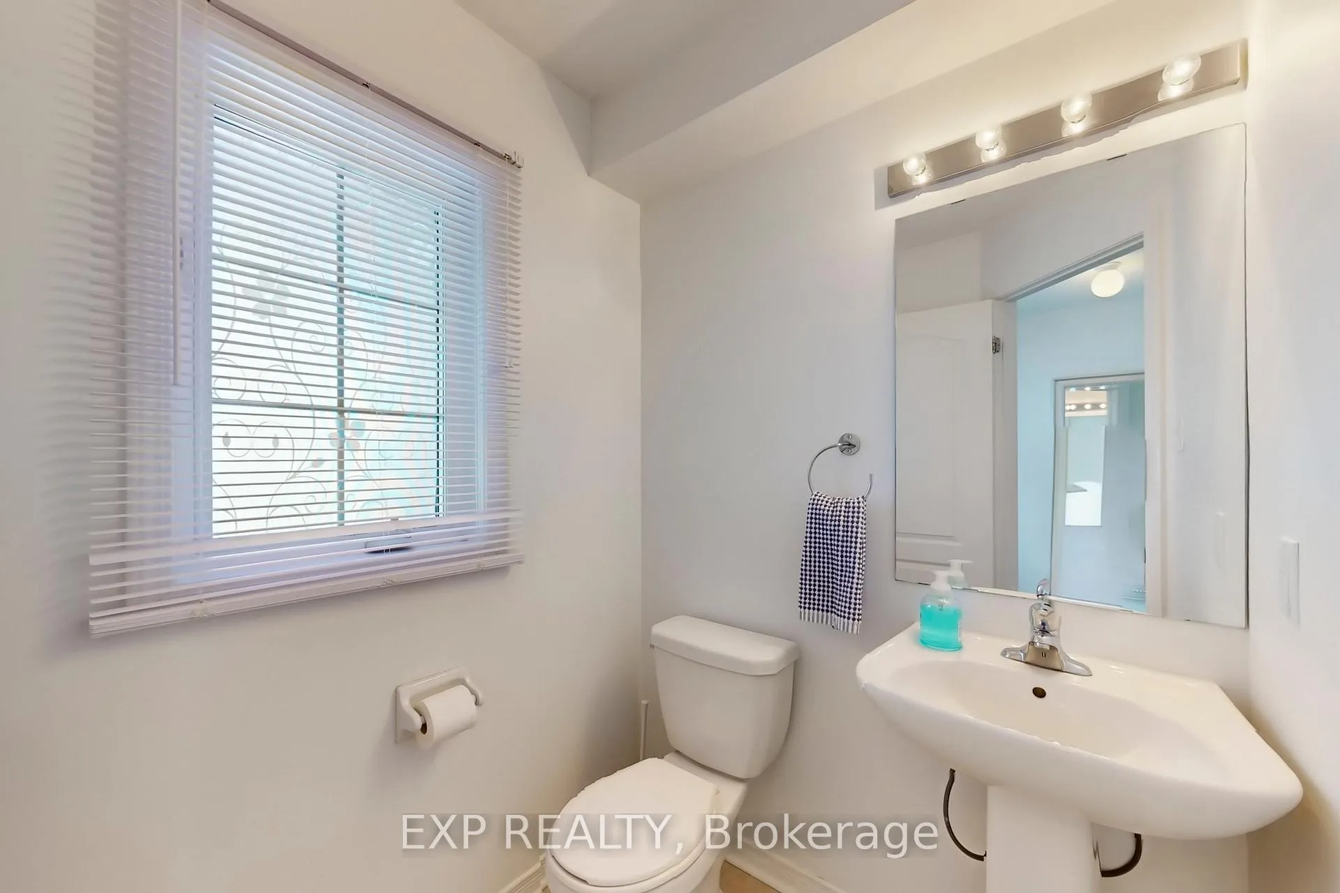 Photo 16 of 60 Fred Jackman Avenue, Clarington, Bowmanville — HOMEH