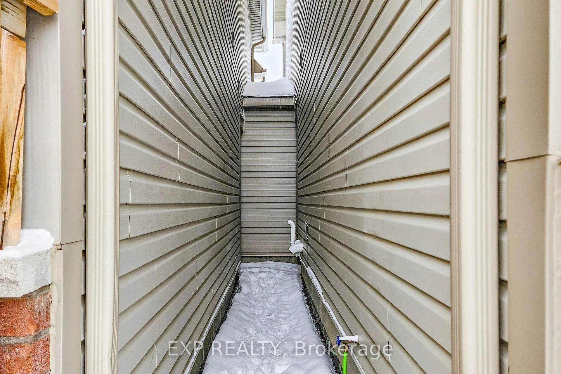 Photo 34 of 60 Fred Jackman Avenue, Clarington, Bowmanville — HOMEH