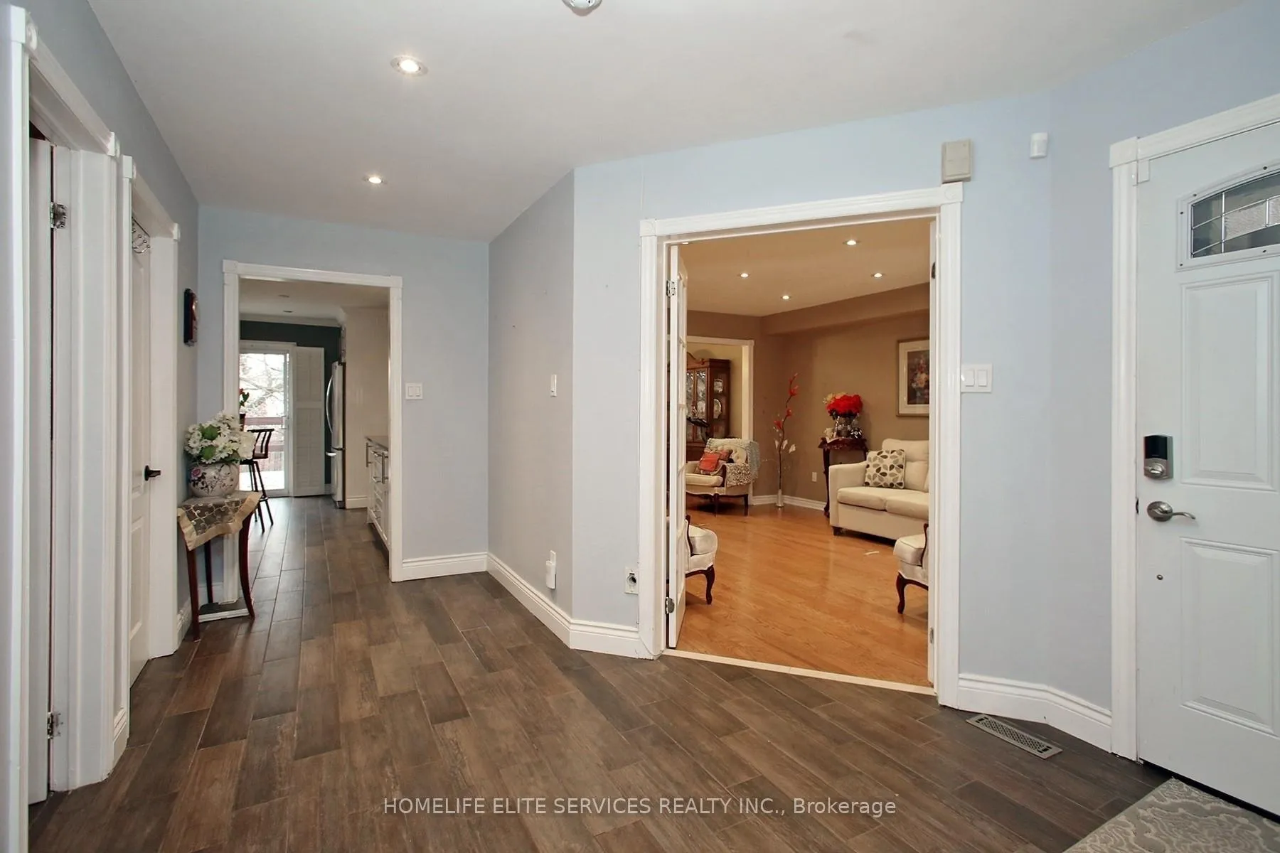 Photo 5 of 58 Hearne Crescent, Ajax, Central — HOMEH
