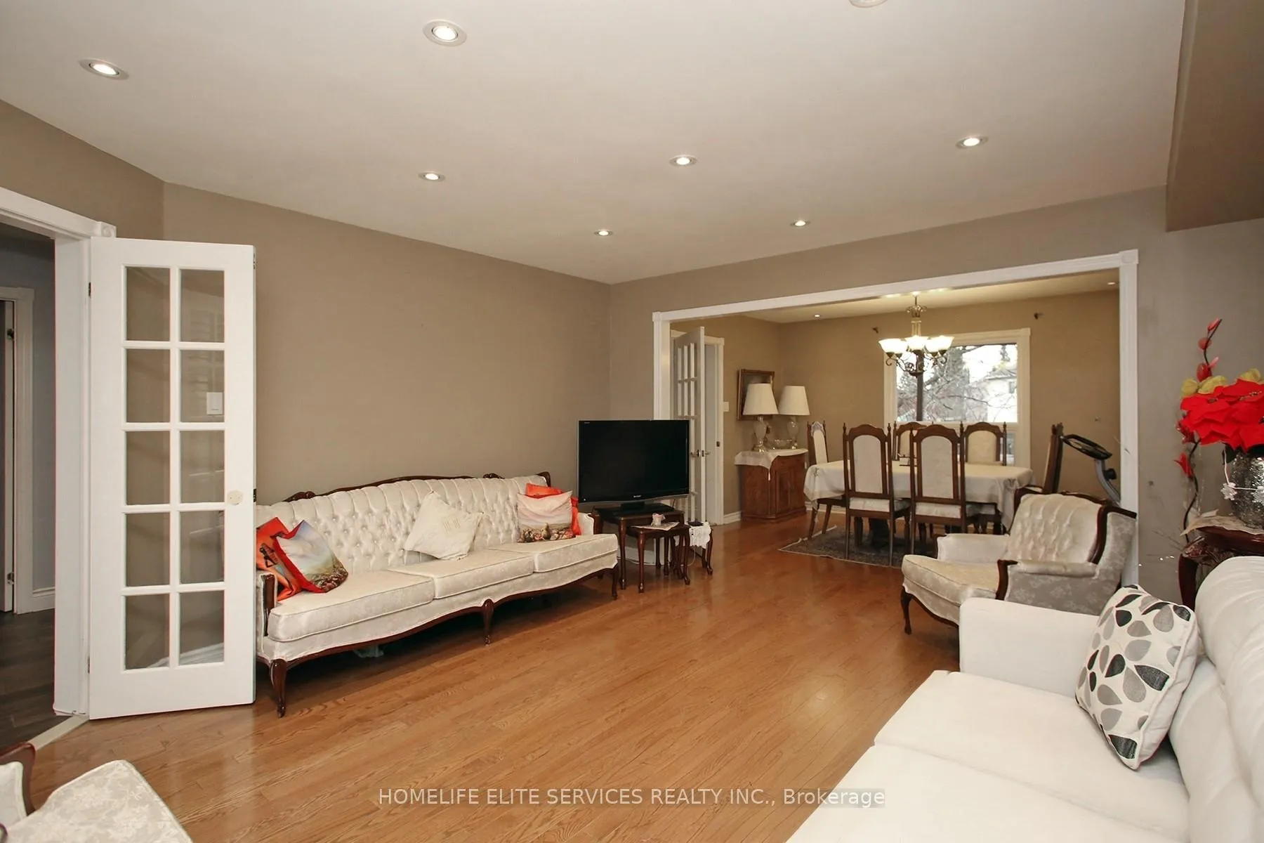 Photo 6 of 58 Hearne Crescent, Ajax, Central — HOMEH