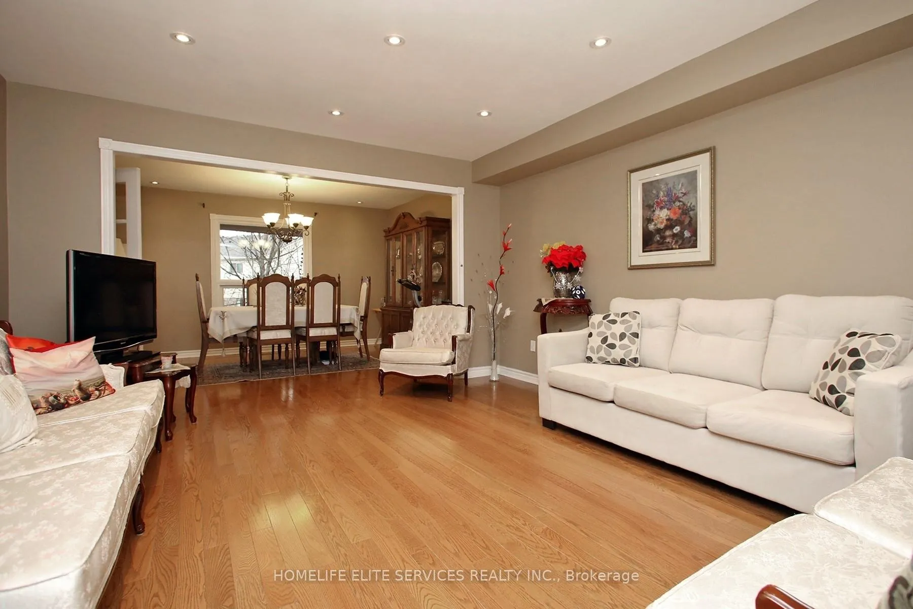 Photo 8 of 58 Hearne Crescent, Ajax, Central — HOMEH