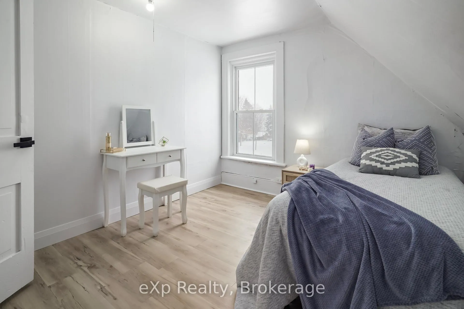 Photo 27 of 25 Ann Street S, Minto — HOMEH