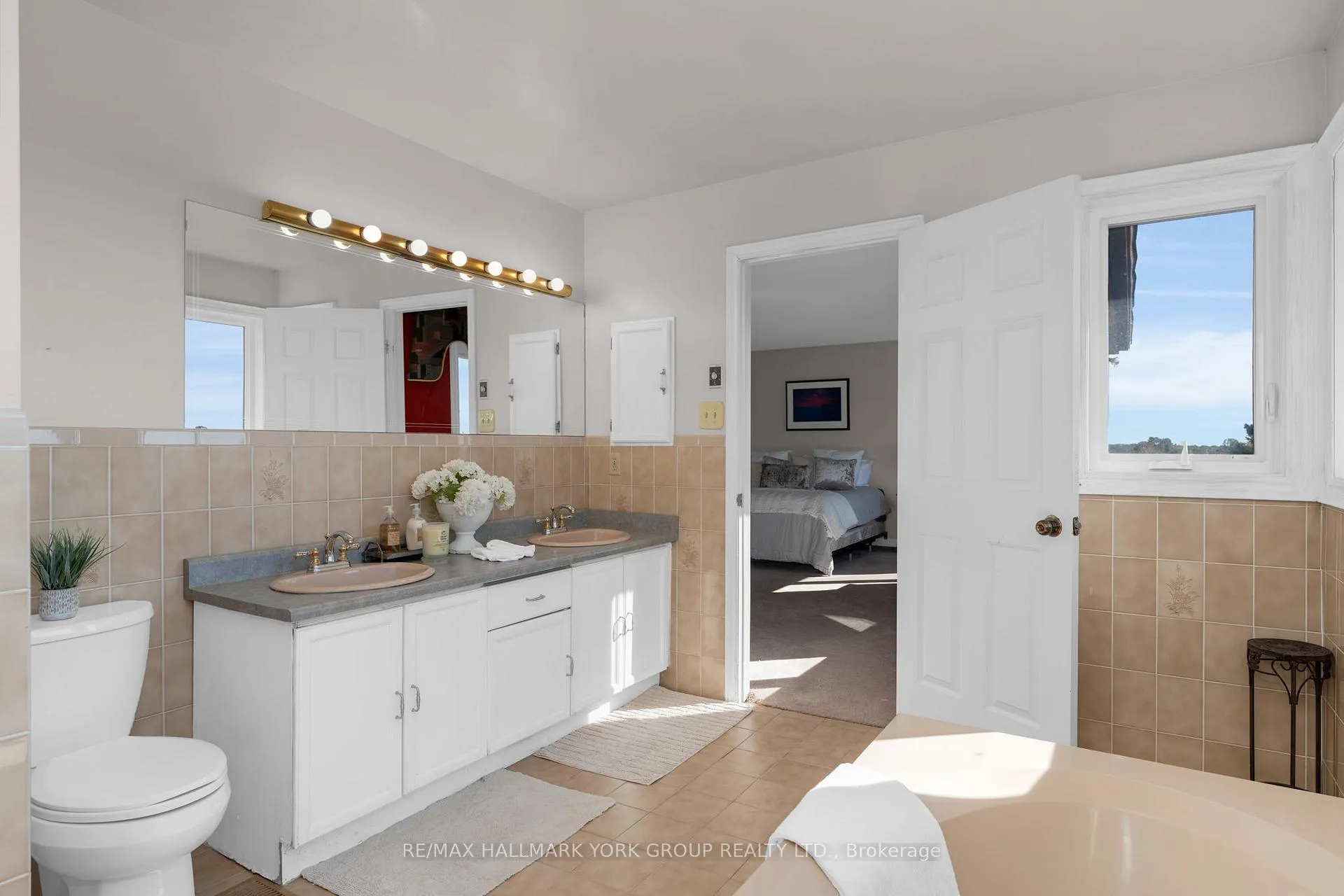 Photo 24 of 33 Matson Drive, Caledon, Palgrave — HOMEH