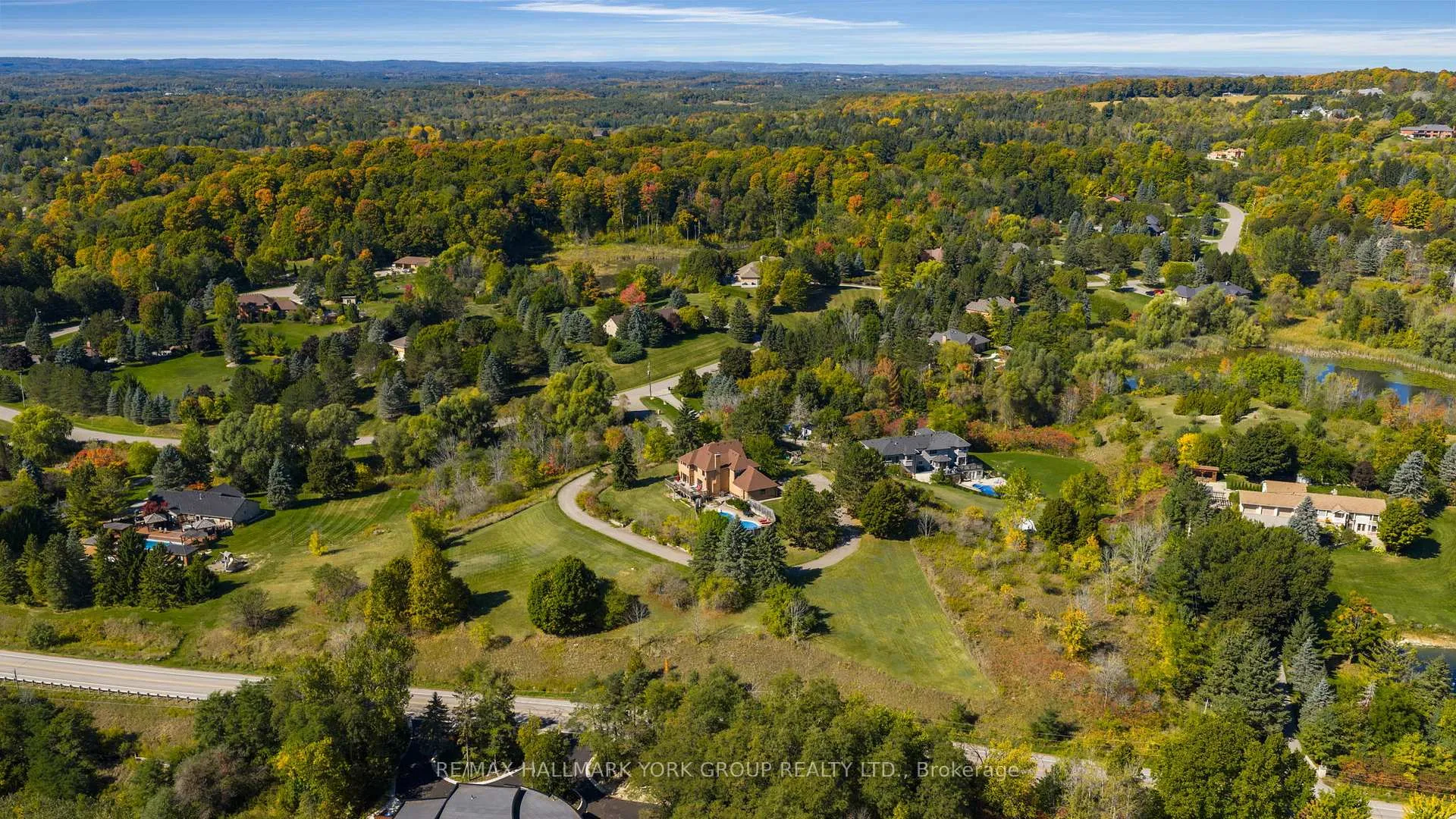 Photo 44 of 33 Matson Drive, Caledon, Palgrave — HOMEH