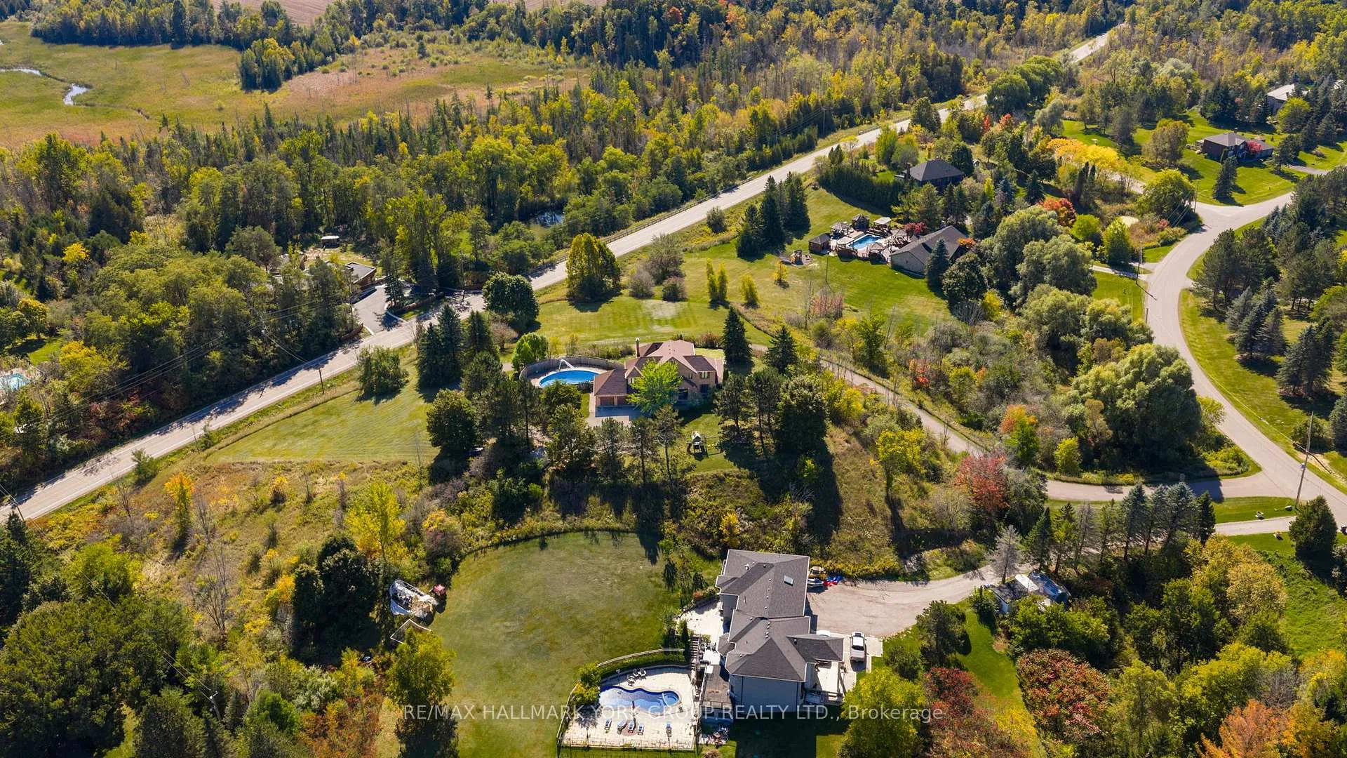 Photo 45 of 33 Matson Drive, Caledon, Palgrave — HOMEH