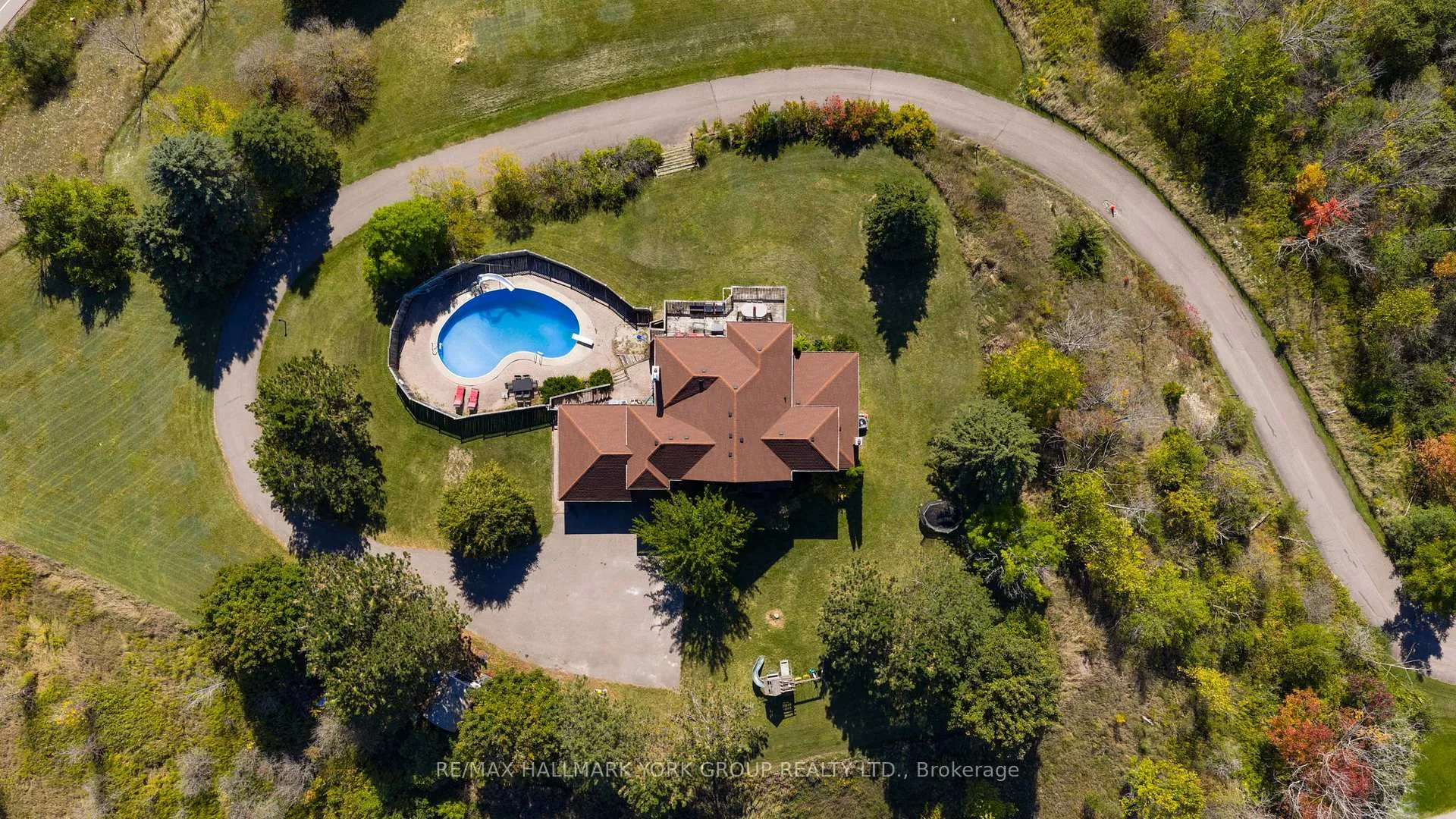 Photo 46 of 33 Matson Drive, Caledon, Palgrave — HOMEH