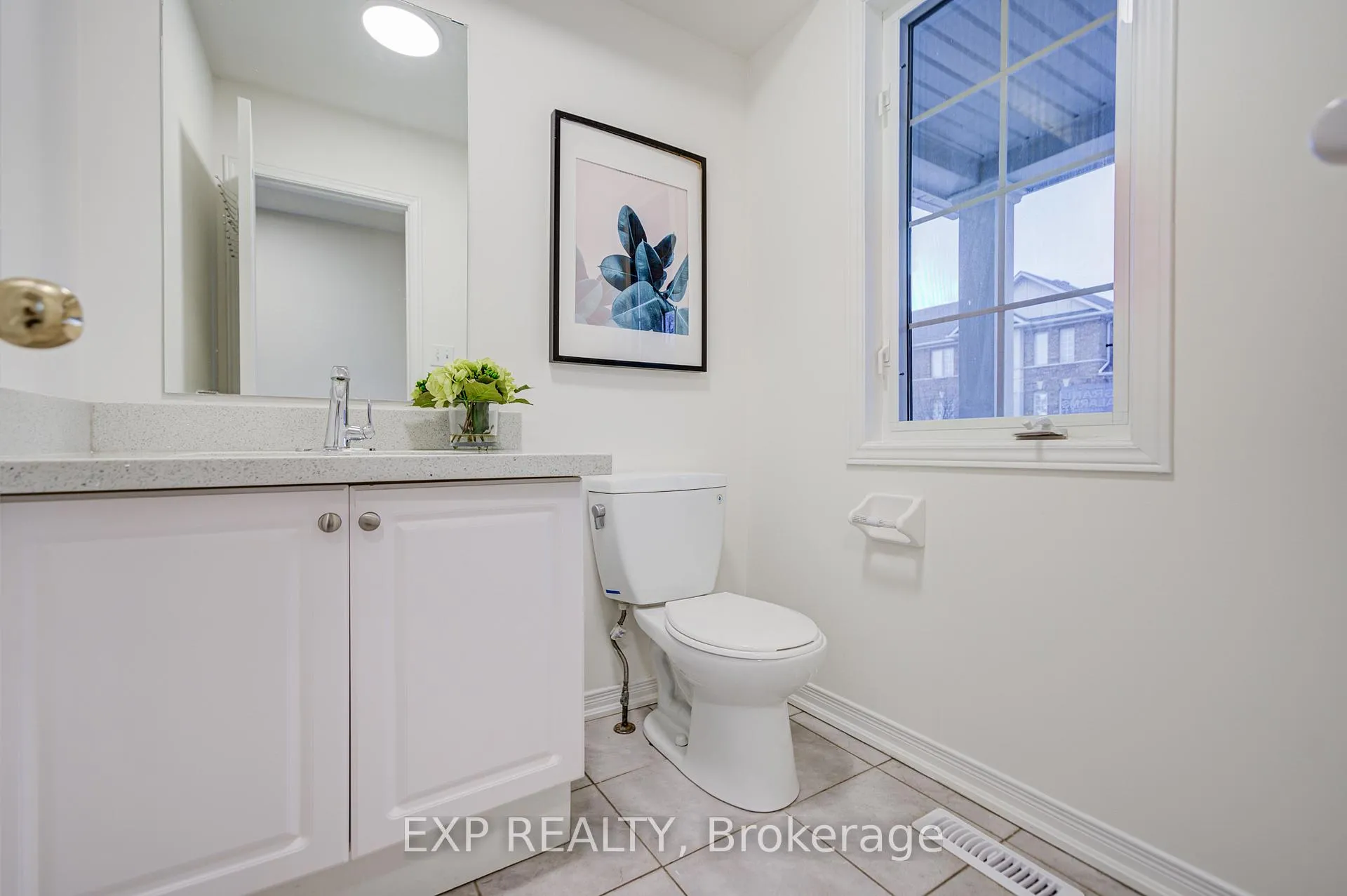 Photo 7 of 121 Hillwood Street, Markham, Berczy — HOMEH