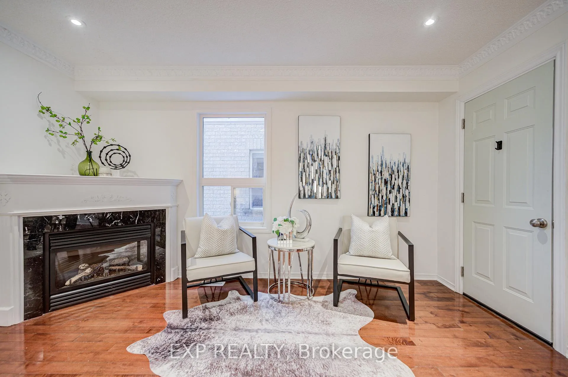 Photo 11 of 121 Hillwood Street, Markham, Berczy — HOMEH