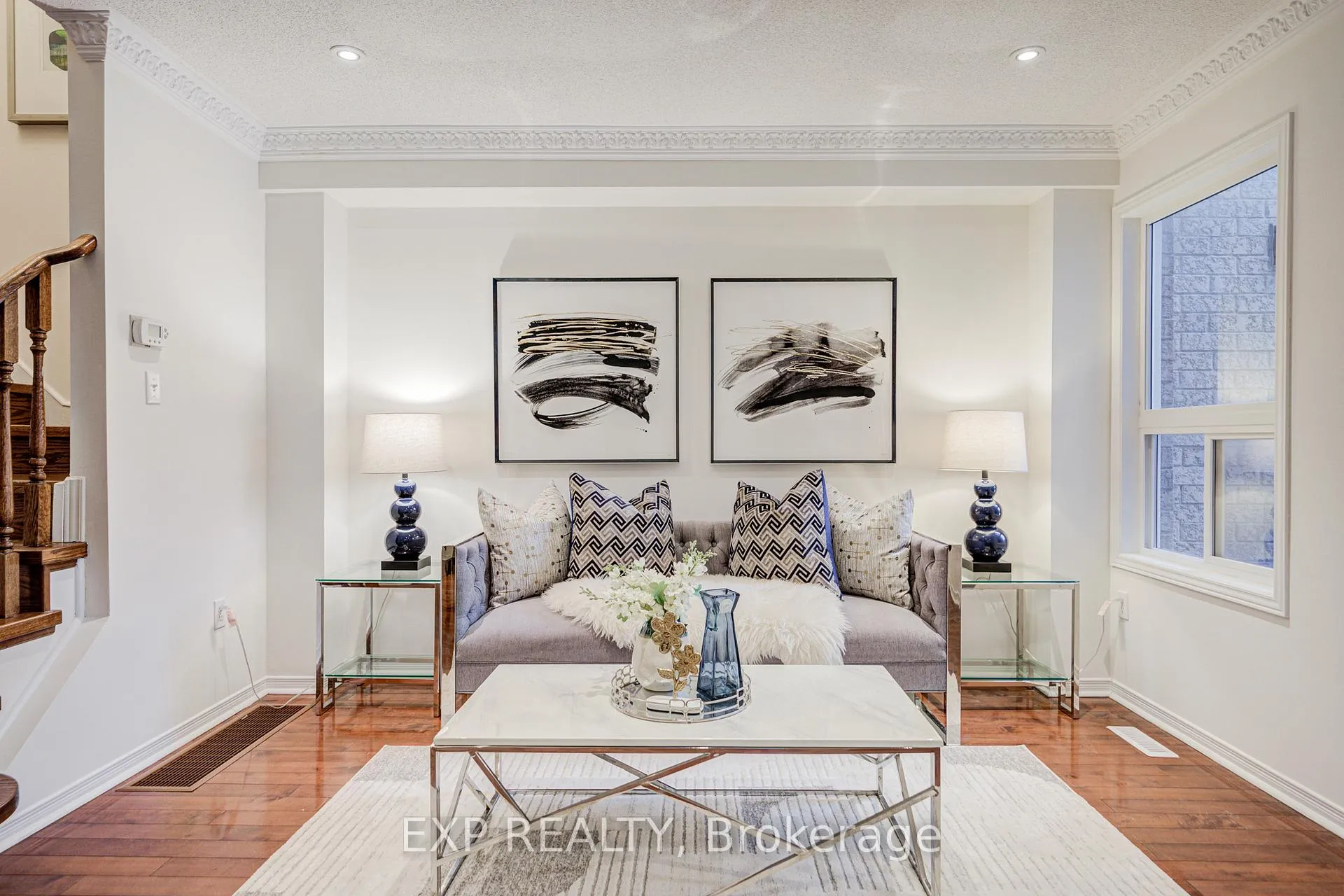 Photo 12 of 121 Hillwood Street, Markham, Berczy — HOMEH
