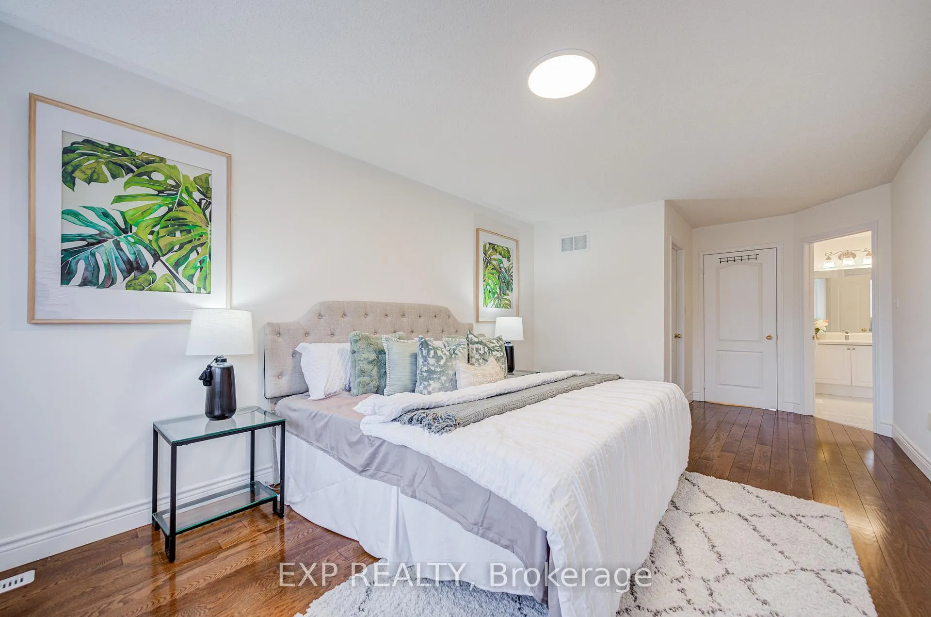 Photo 22 of 121 Hillwood Street, Markham, Berczy — HOMEH