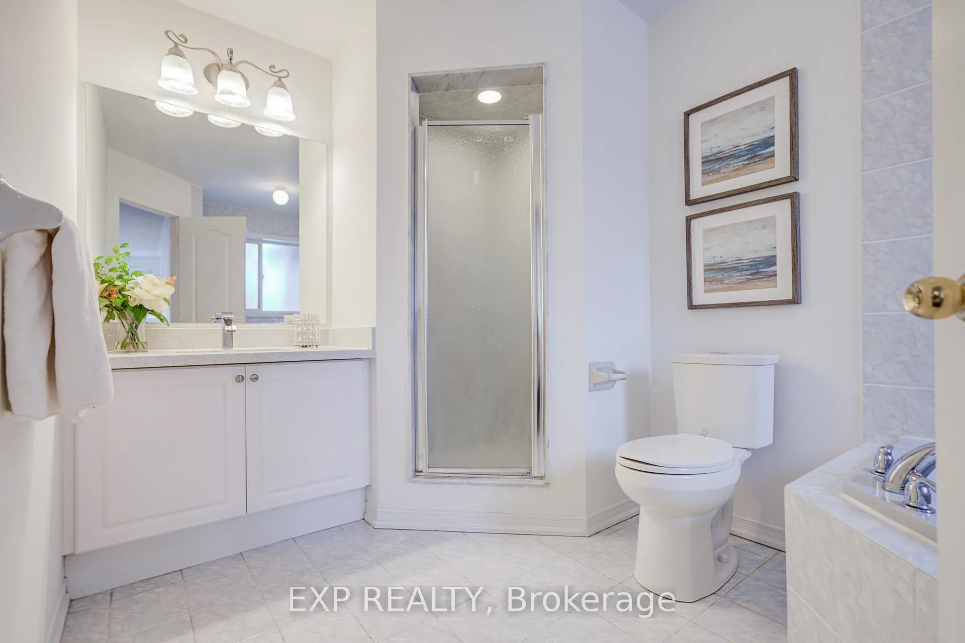 Photo 23 of 121 Hillwood Street, Markham, Berczy — HOMEH