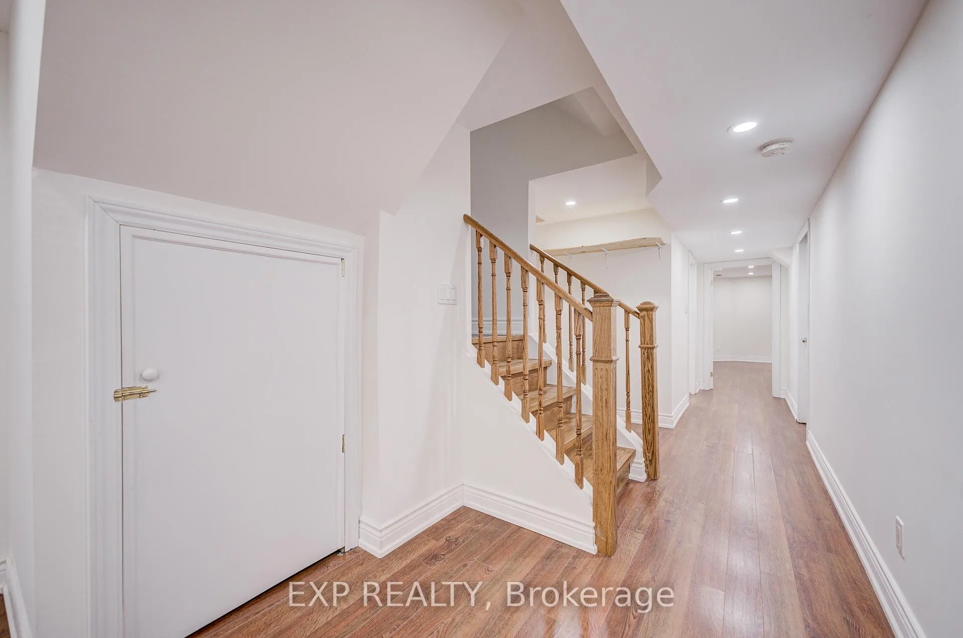 Photo 30 of 121 Hillwood Street, Markham, Berczy — HOMEH