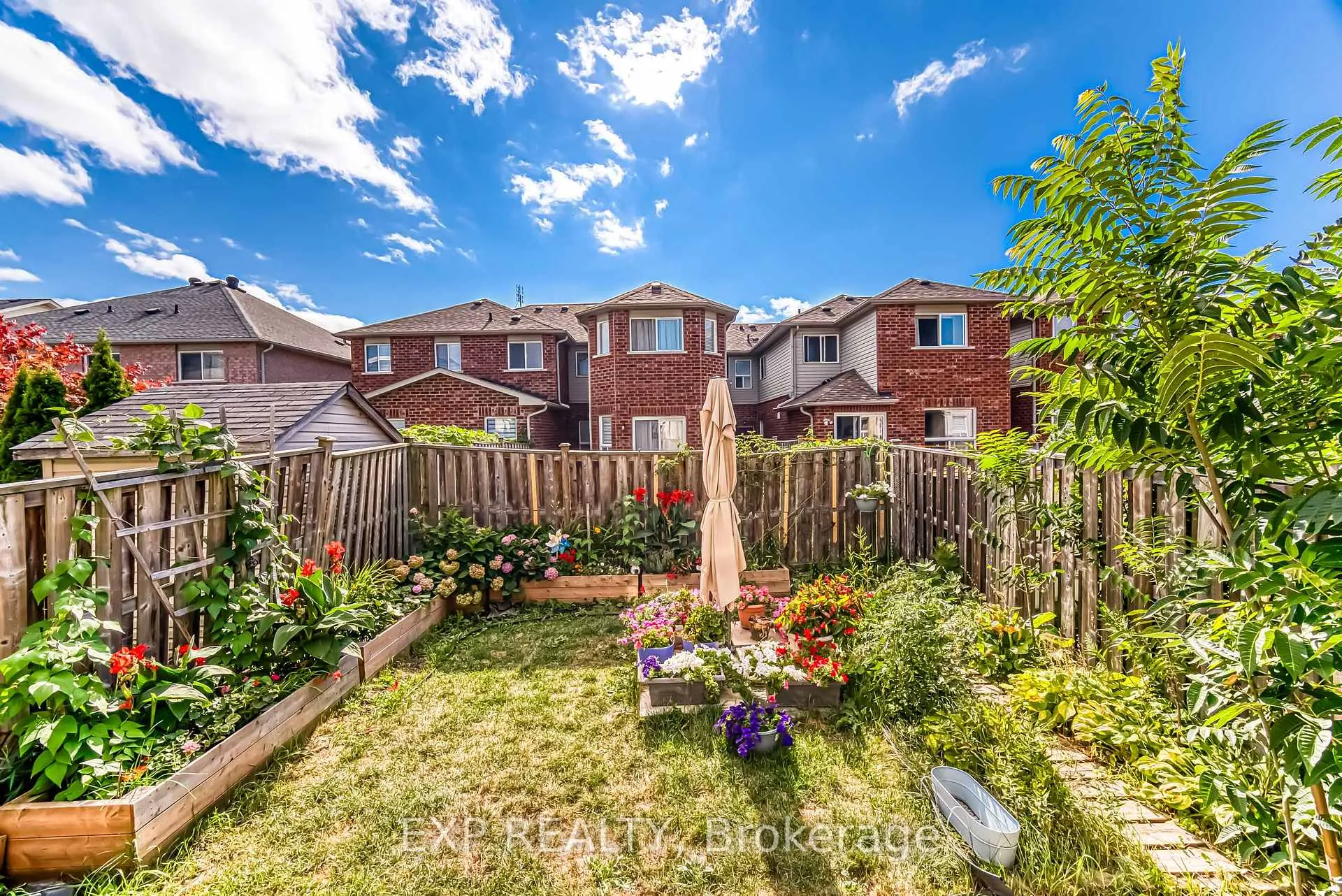 Photo 36 of 121 Hillwood Street, Markham, Berczy — HOMEH