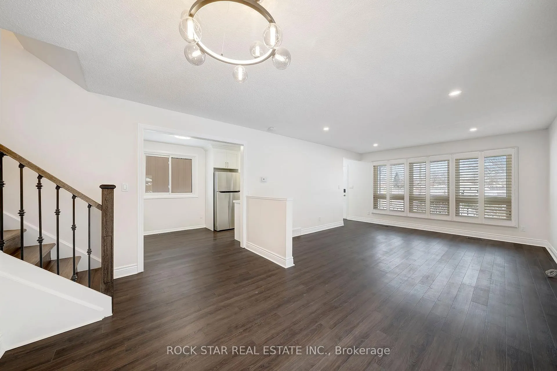 Photo 7 of 40 Linlake Drive, St. Catharines, Lakeport — HOMEH