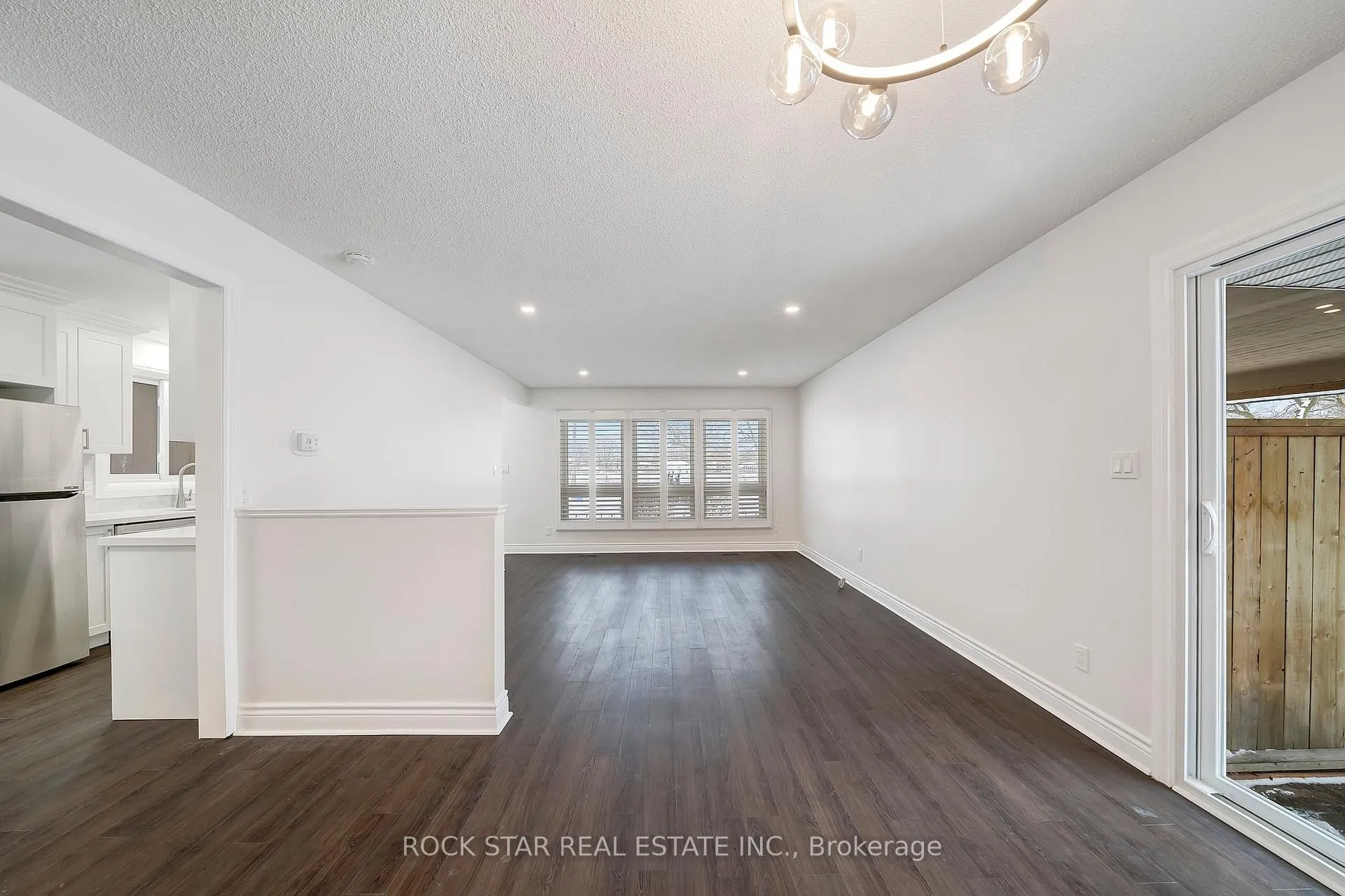Photo 8 of 40 Linlake Drive, St. Catharines, Lakeport — HOMEH