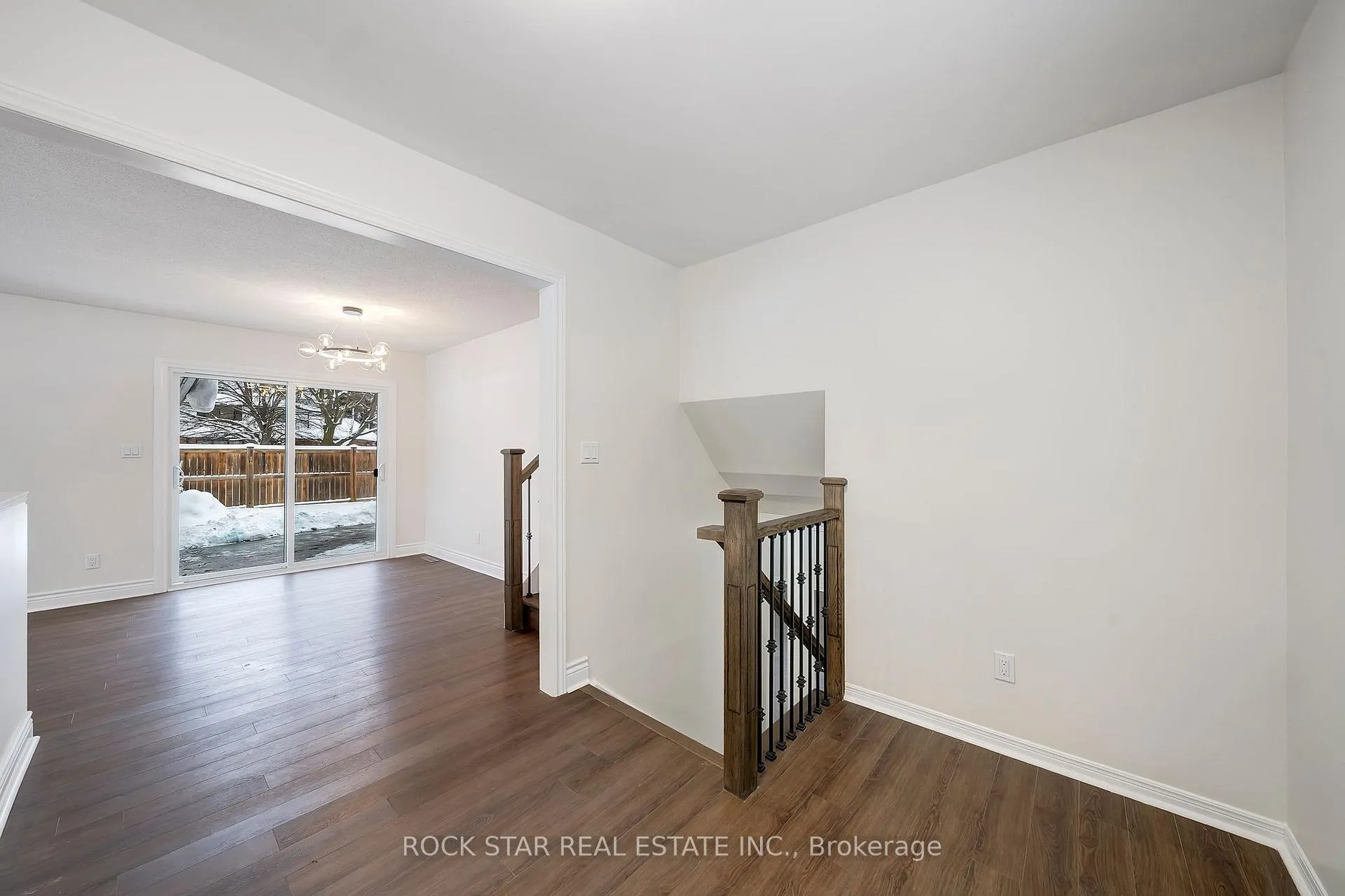 Photo 9 of 40 Linlake Drive, St. Catharines, Lakeport — HOMEH