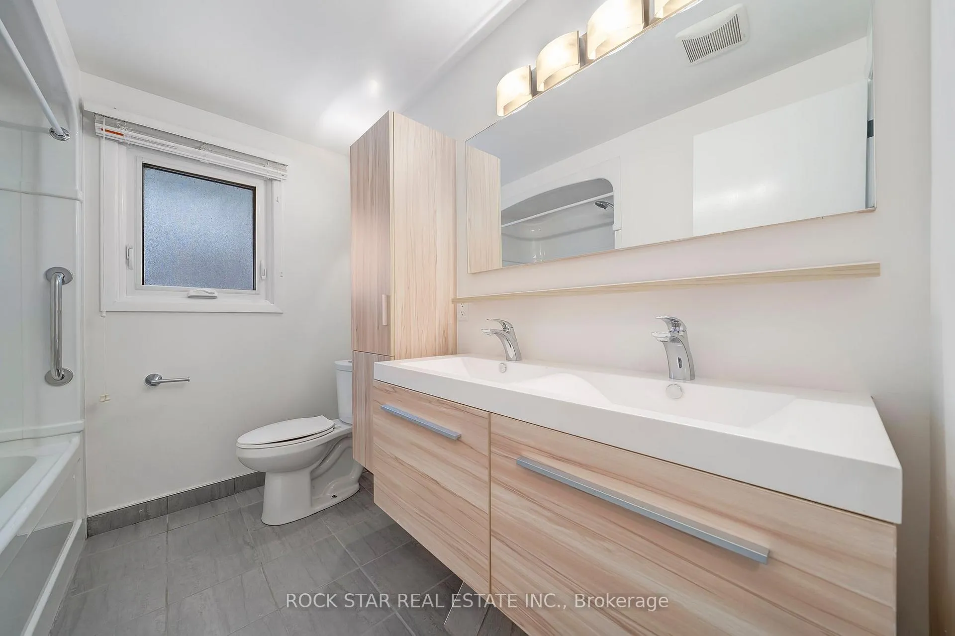 Photo 21 of 40 Linlake Drive, St. Catharines, Lakeport — HOMEH