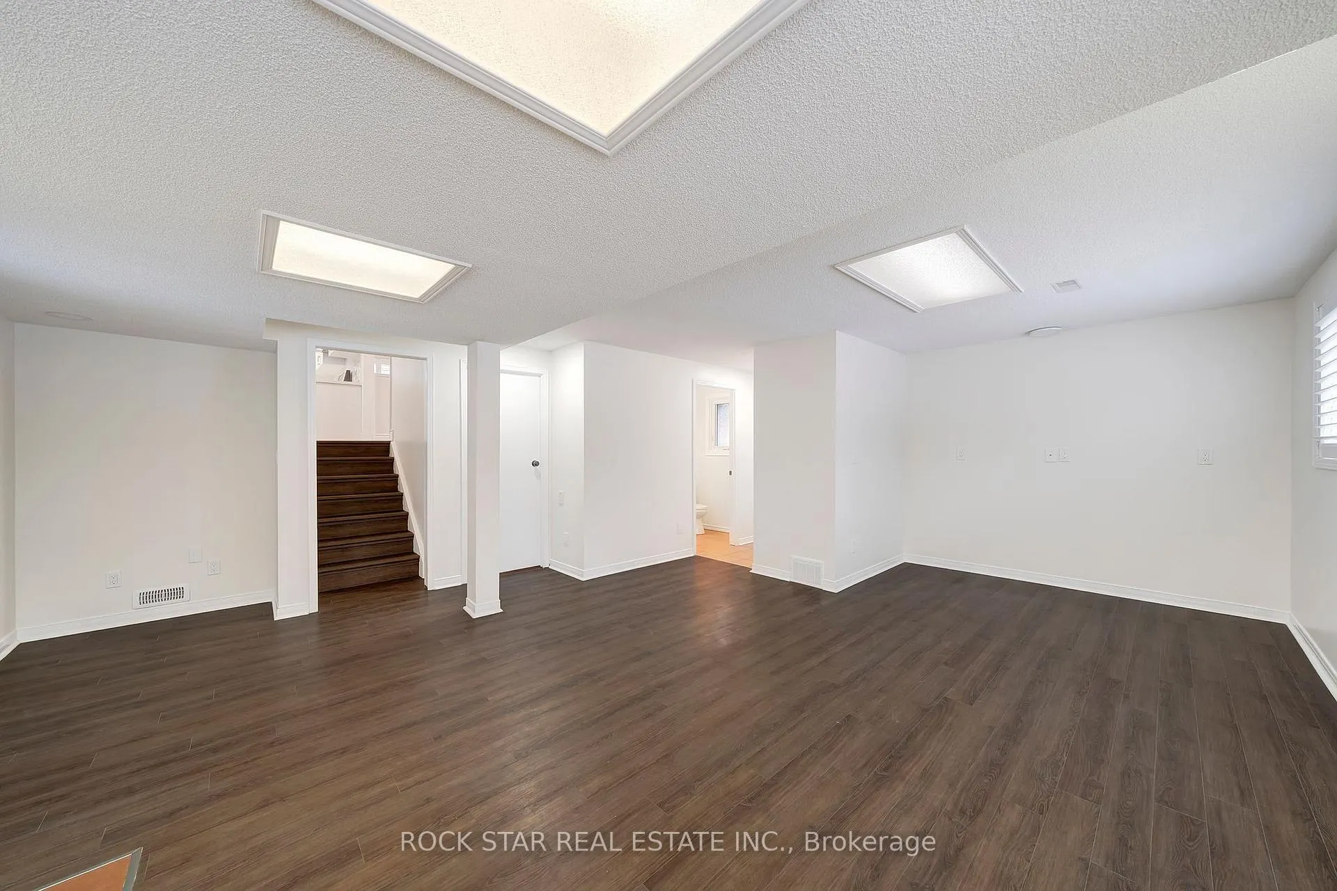 Photo 25 of 40 Linlake Drive, St. Catharines, Lakeport — HOMEH