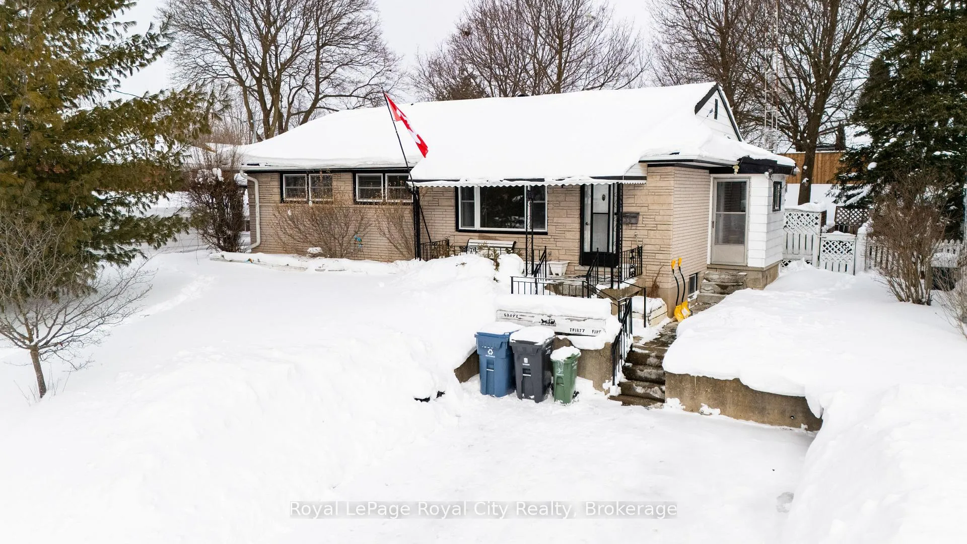 Photo 1 of 35 Dumbarton Street, Guelph, Riverside Park — HOMEH