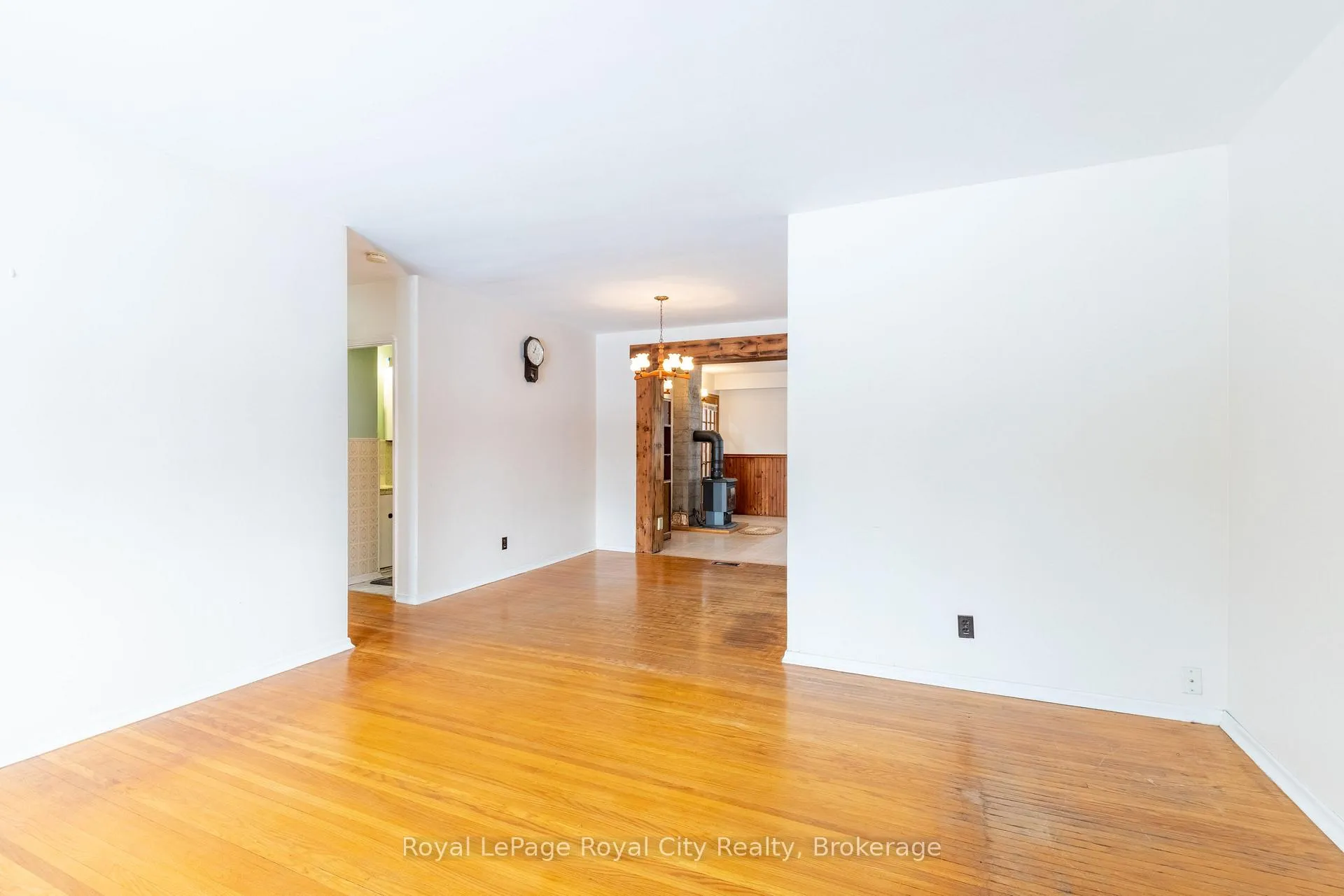 Photo 5 of 35 Dumbarton Street, Guelph, Riverside Park — HOMEH