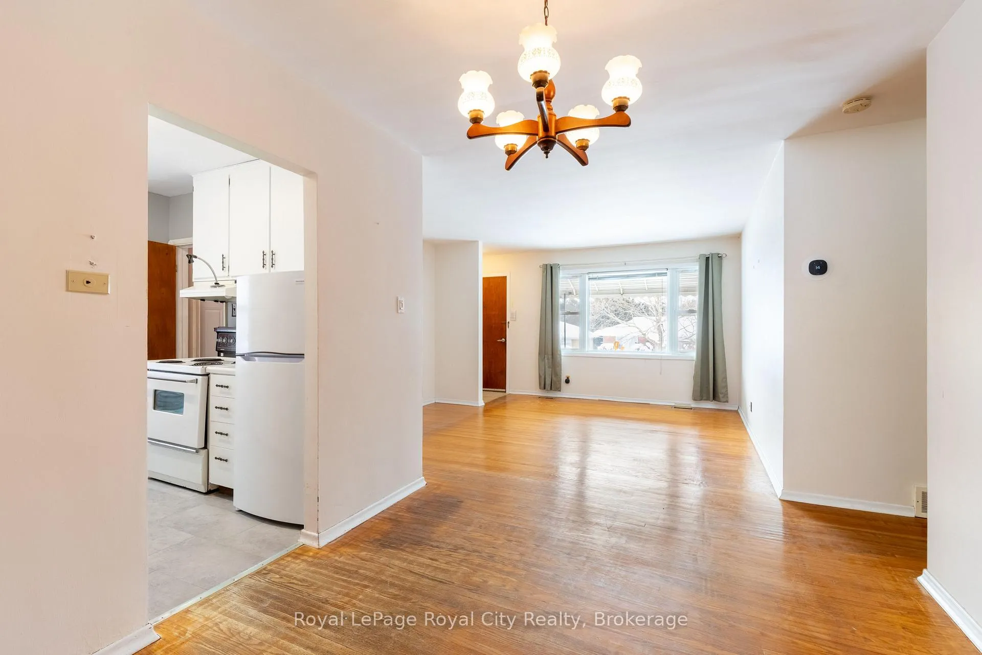 Photo 8 of 35 Dumbarton Street, Guelph, Riverside Park — HOMEH