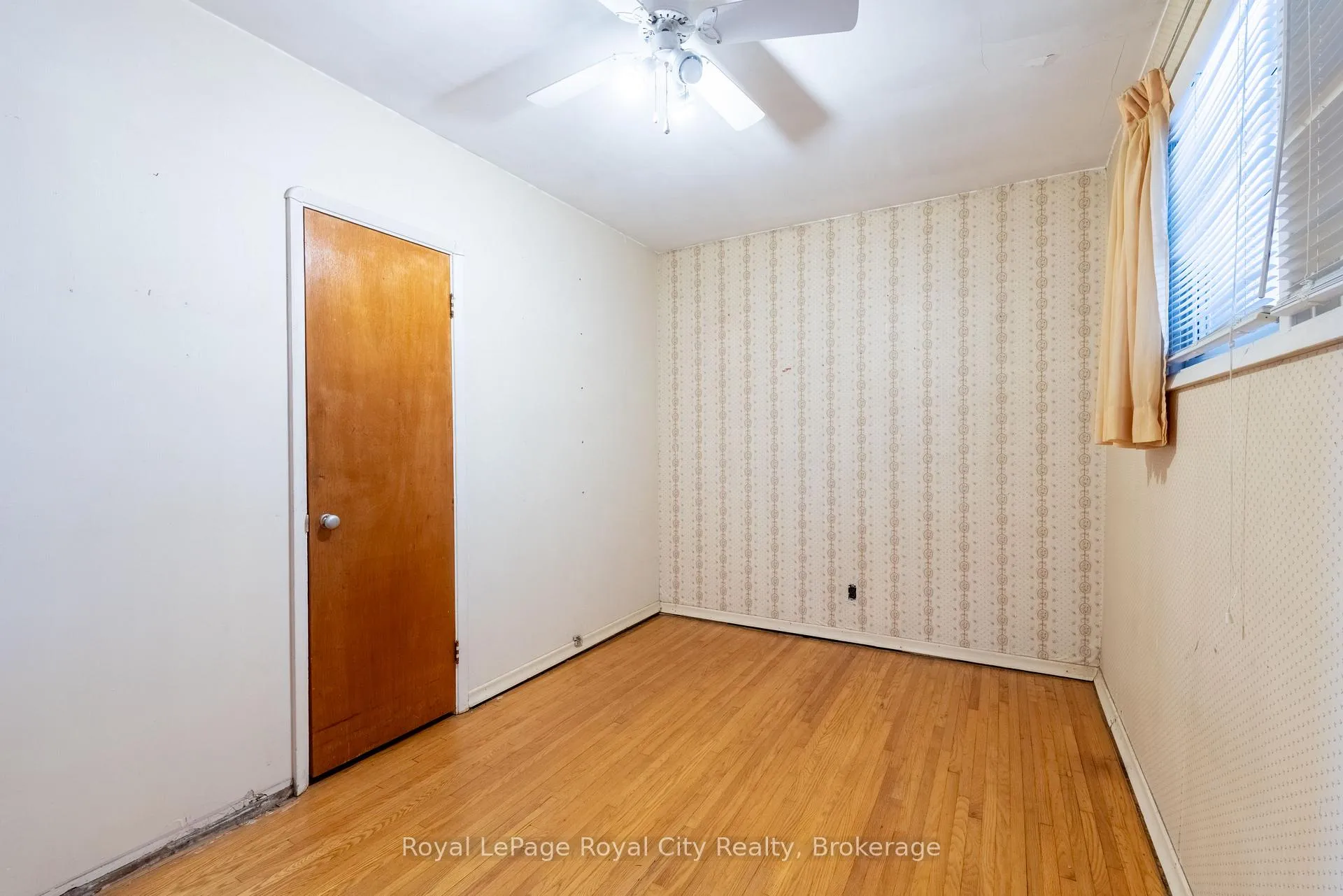 Photo 17 of 35 Dumbarton Street, Guelph, Riverside Park — HOMEH