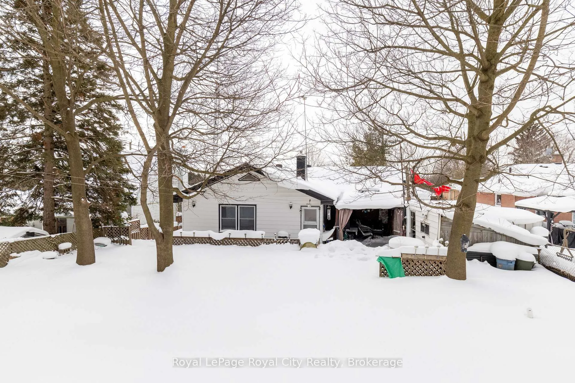 Photo 30 of 35 Dumbarton Street, Guelph, Riverside Park — HOMEH