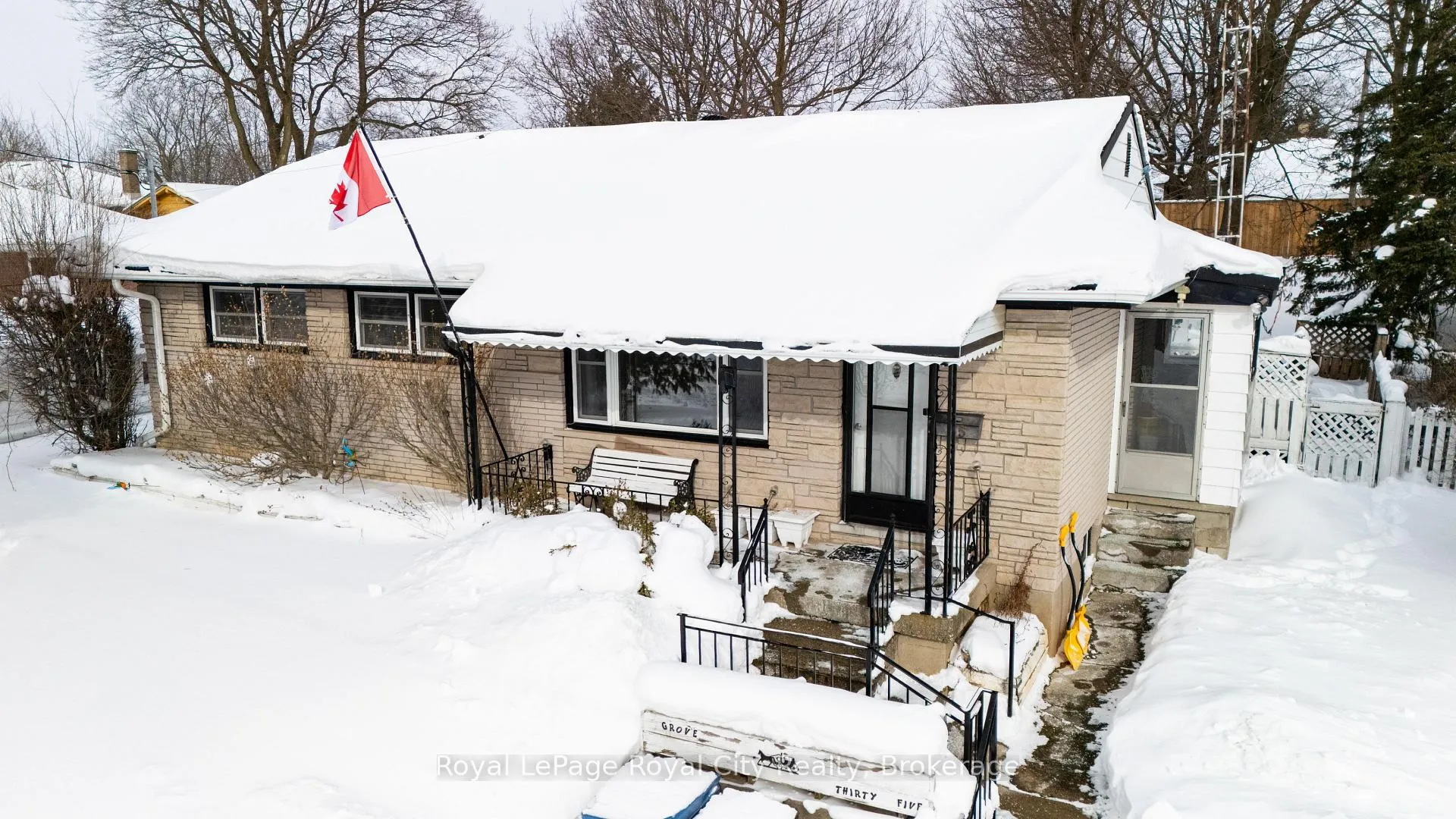 Photo 35 of 35 Dumbarton Street, Guelph, Riverside Park — HOMEH