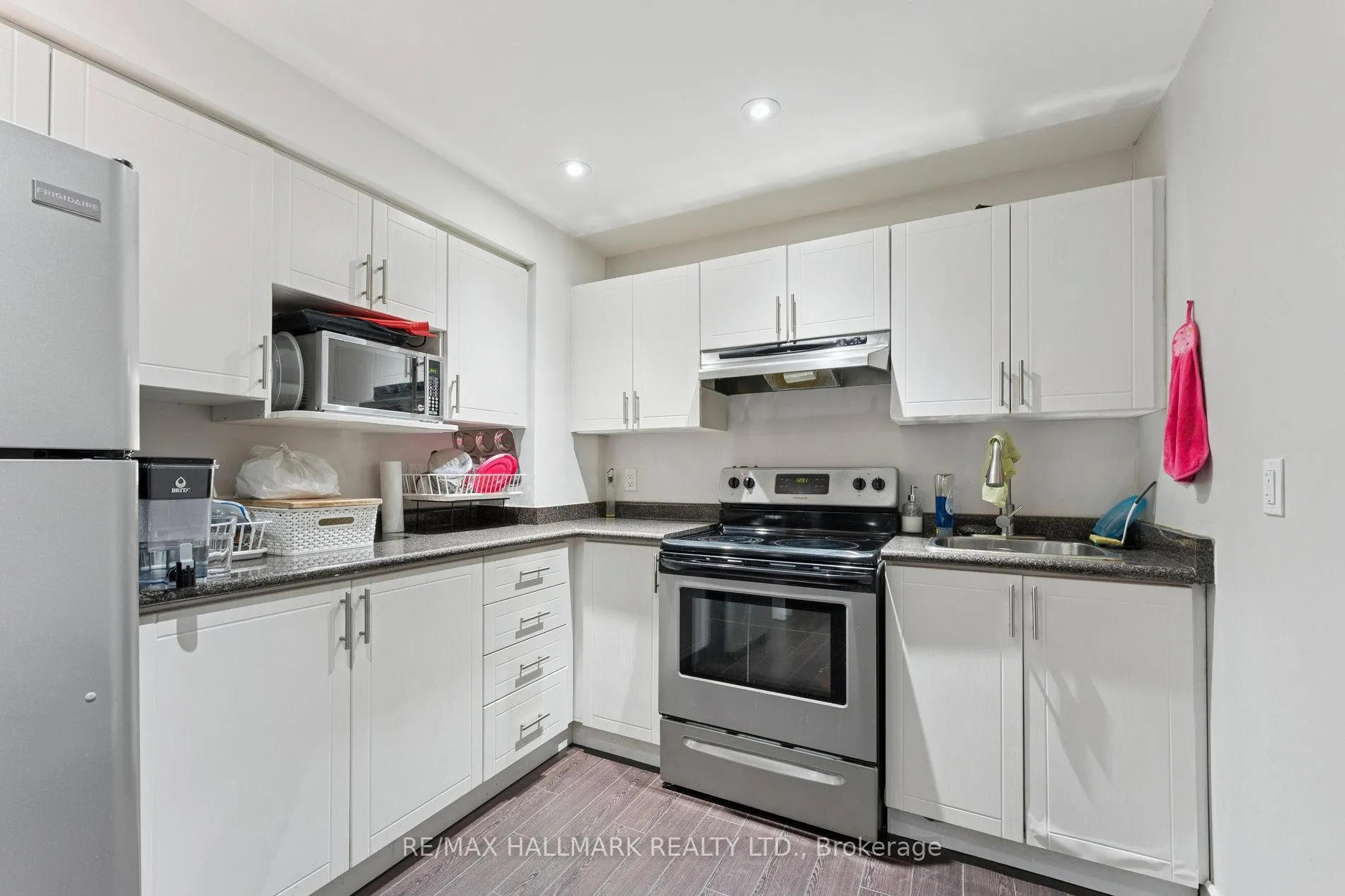 Photo 40 of 94 Olde Town Road, Brampton, Fletcher's Creek Village — HOMEH