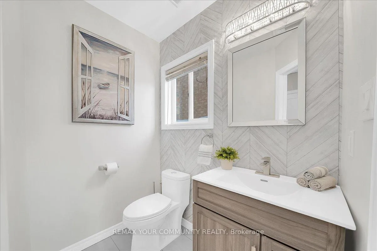 Photo 7 of 23 Coolspring Crescent, Caledon, Bolton East — HOMEH
