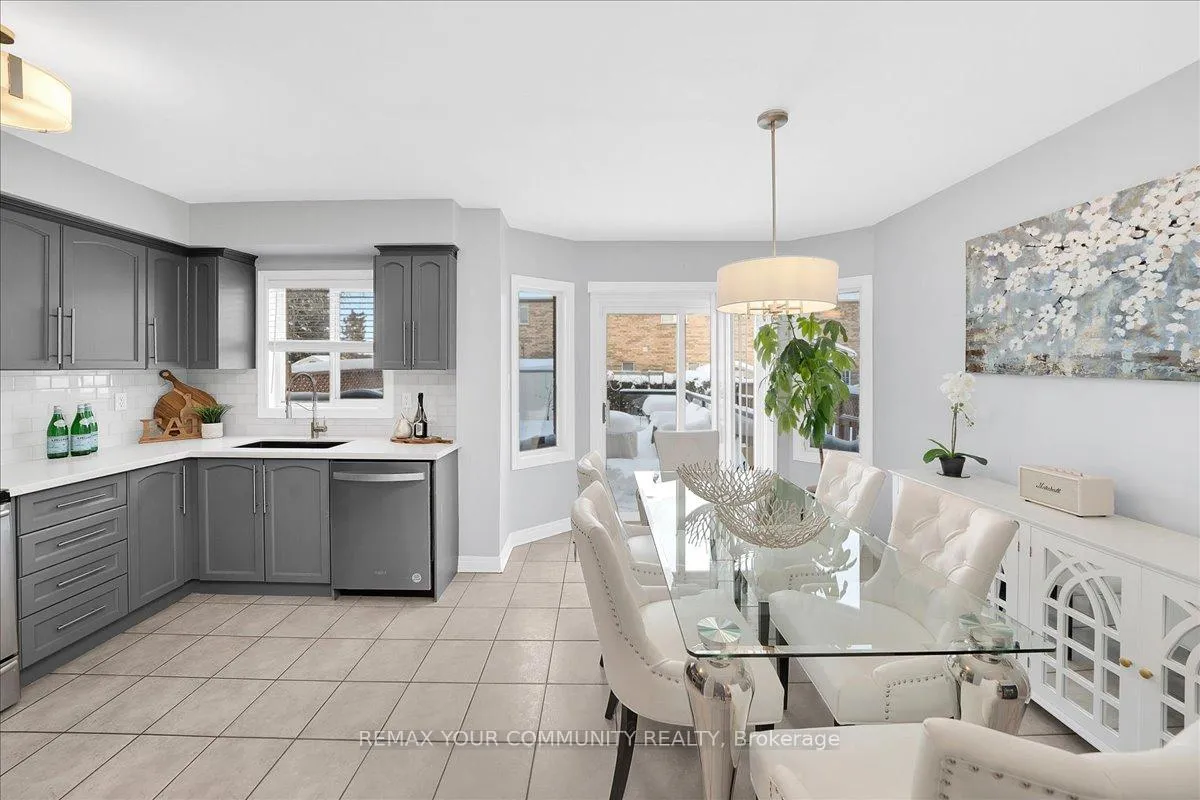Photo 14 of 23 Coolspring Crescent, Caledon, Bolton East — HOMEH