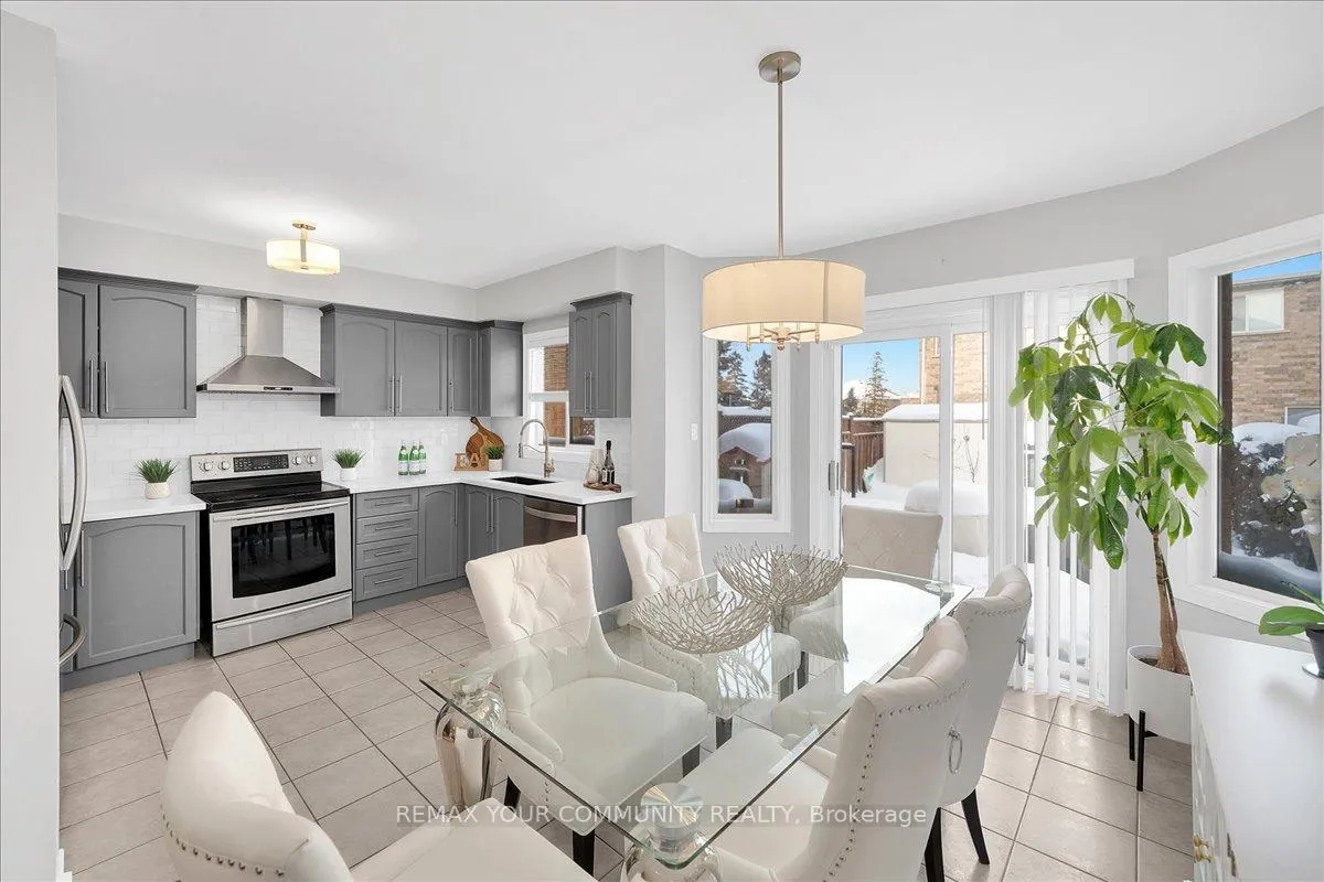 Photo 15 of 23 Coolspring Crescent, Caledon, Bolton East — HOMEH