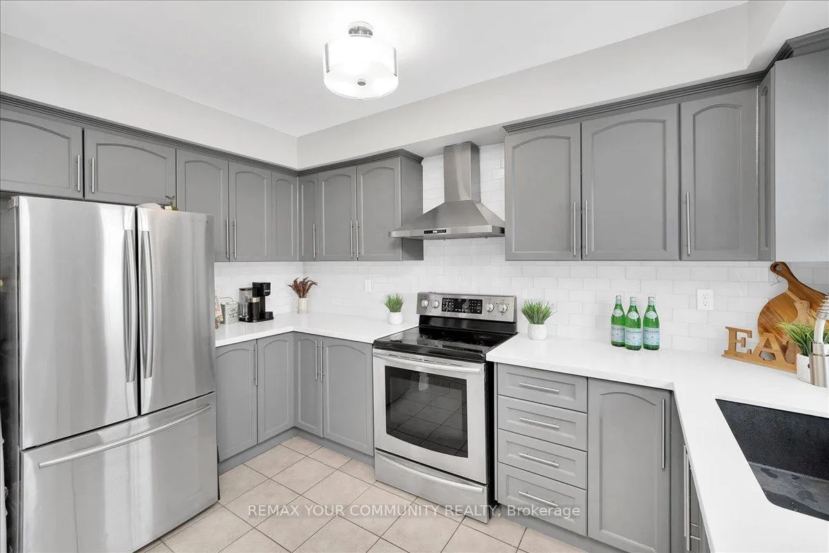 Photo 17 of 23 Coolspring Crescent, Caledon, Bolton East — HOMEH