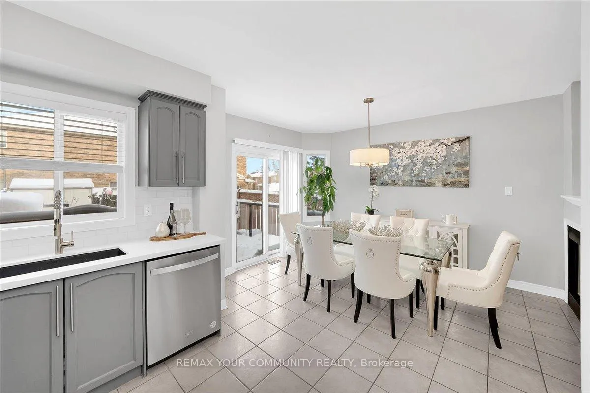 Photo 19 of 23 Coolspring Crescent, Caledon, Bolton East — HOMEH
