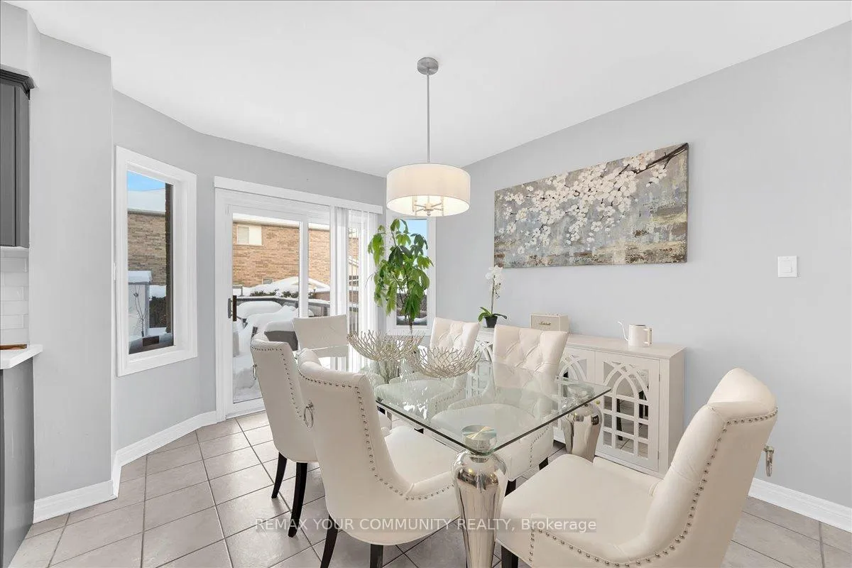 Photo 21 of 23 Coolspring Crescent, Caledon, Bolton East — HOMEH