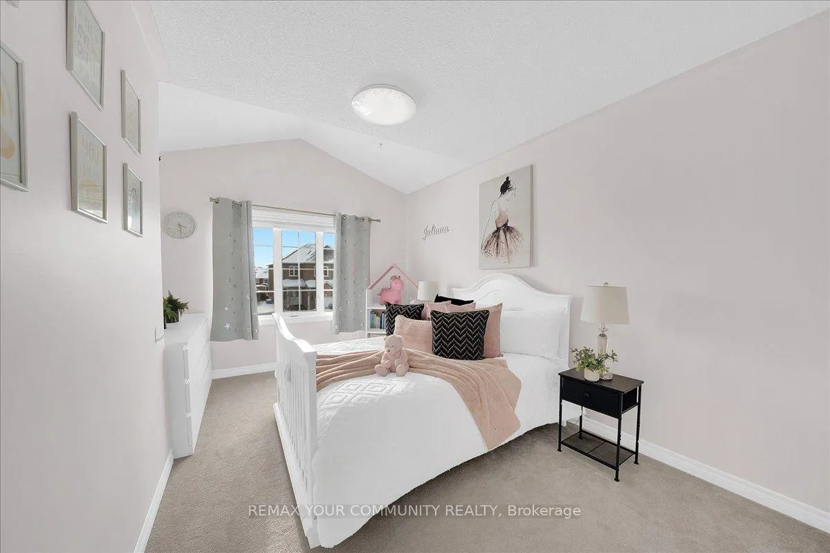 Photo 32 of 23 Coolspring Crescent, Caledon, Bolton East — HOMEH